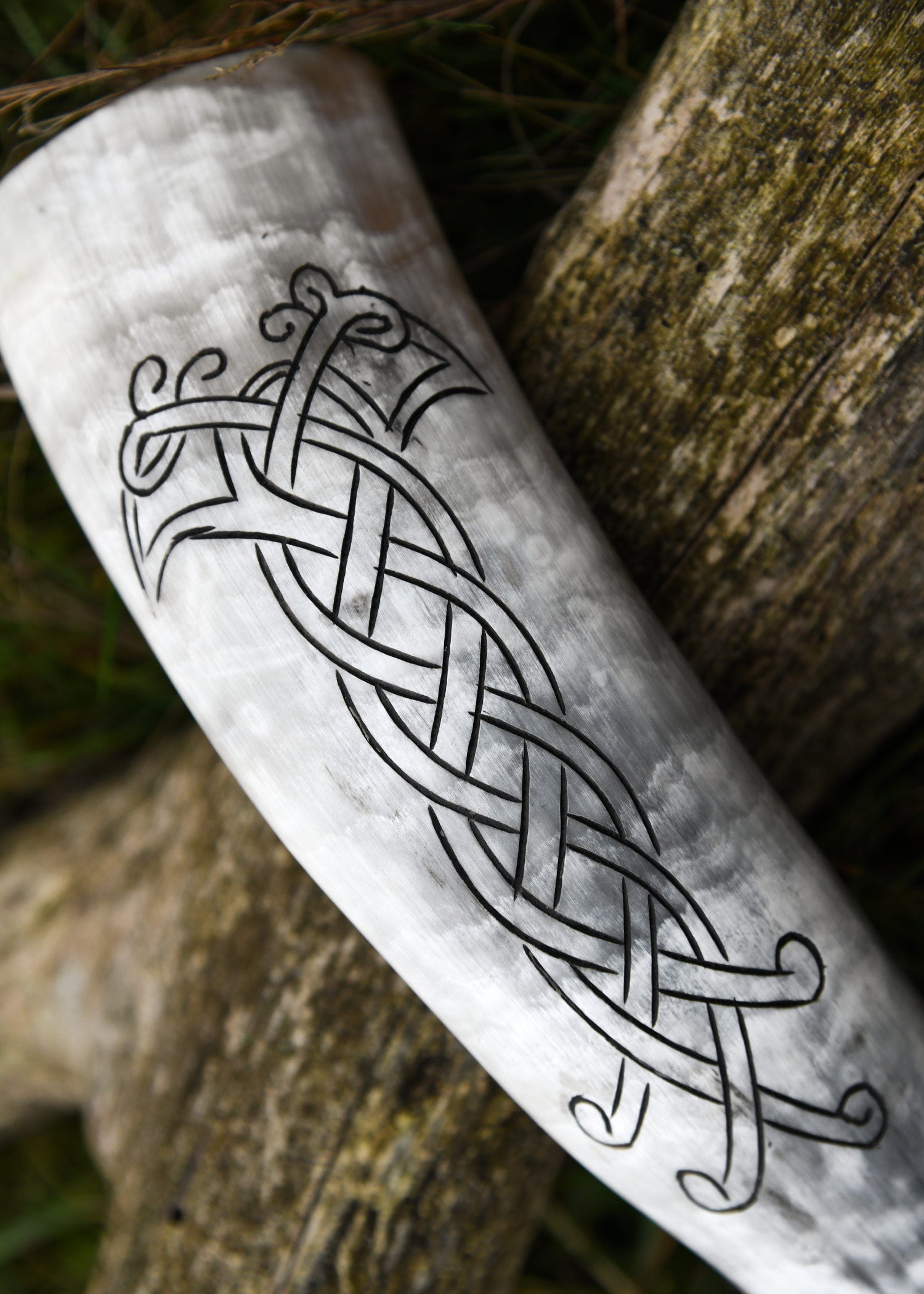 Imagen única de: Cuerno Vikingo Para Beber Con Cuervos En Forma De Nudo