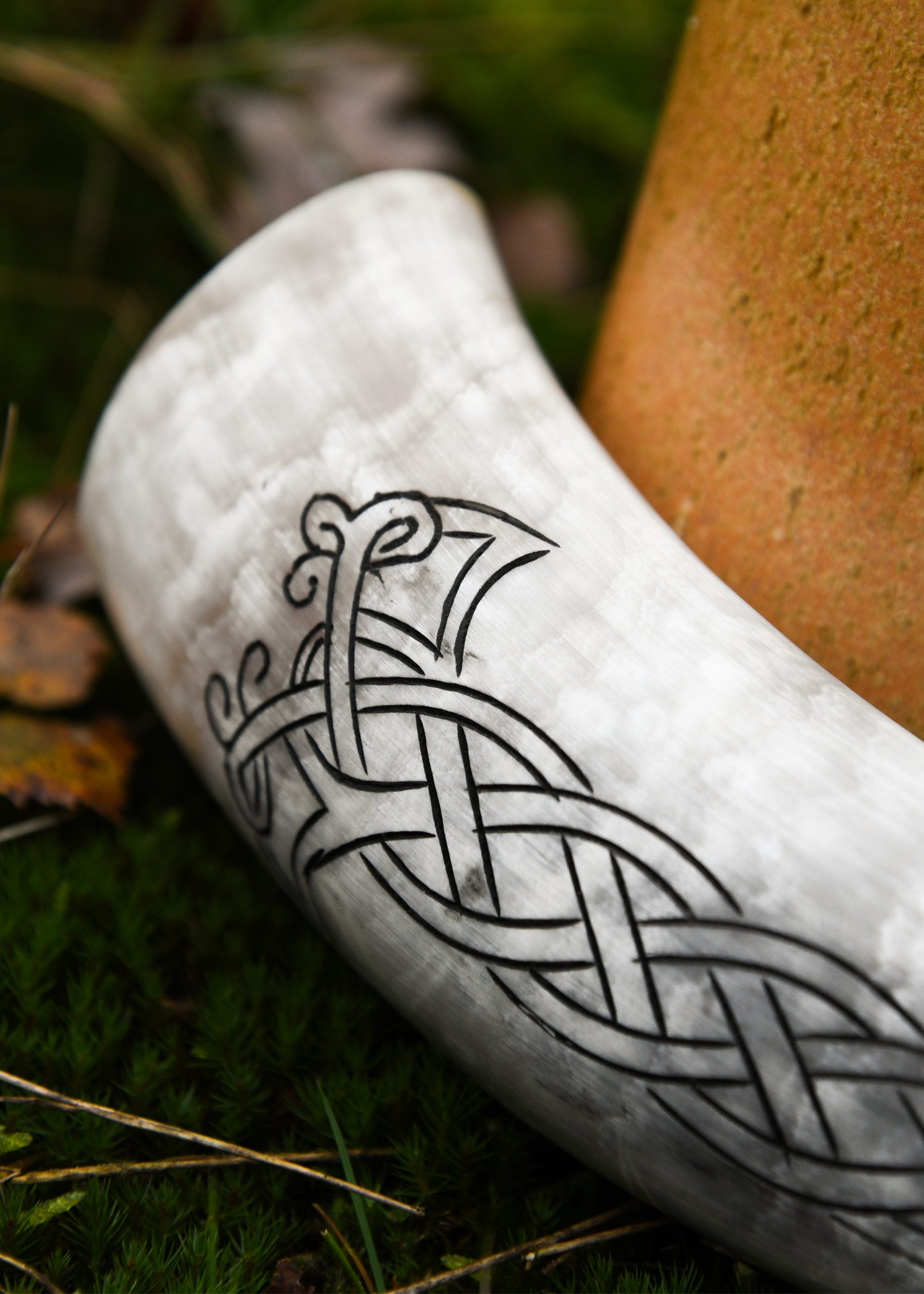 Imagen única de: Cuerno Vikingo Para Beber Con Cuervos En Forma De Nudo