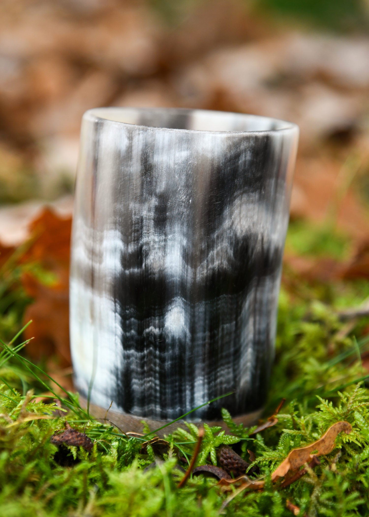 Imagen única de: Taza Pequeña De Cuerno Con Base De Madera, Sin Asa