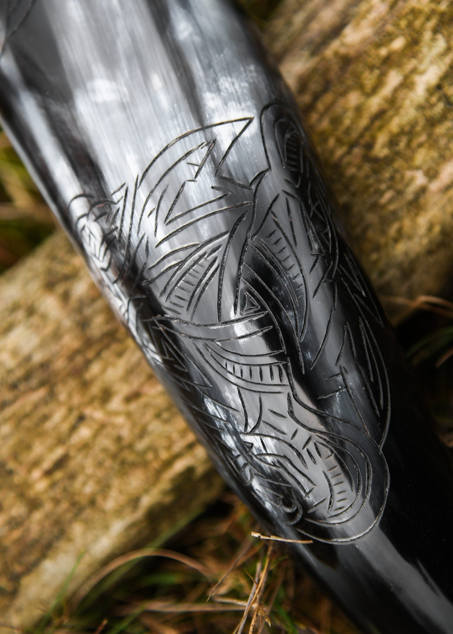 Imagen única de: Cuerno Vikingo Con Motivo Fenrir