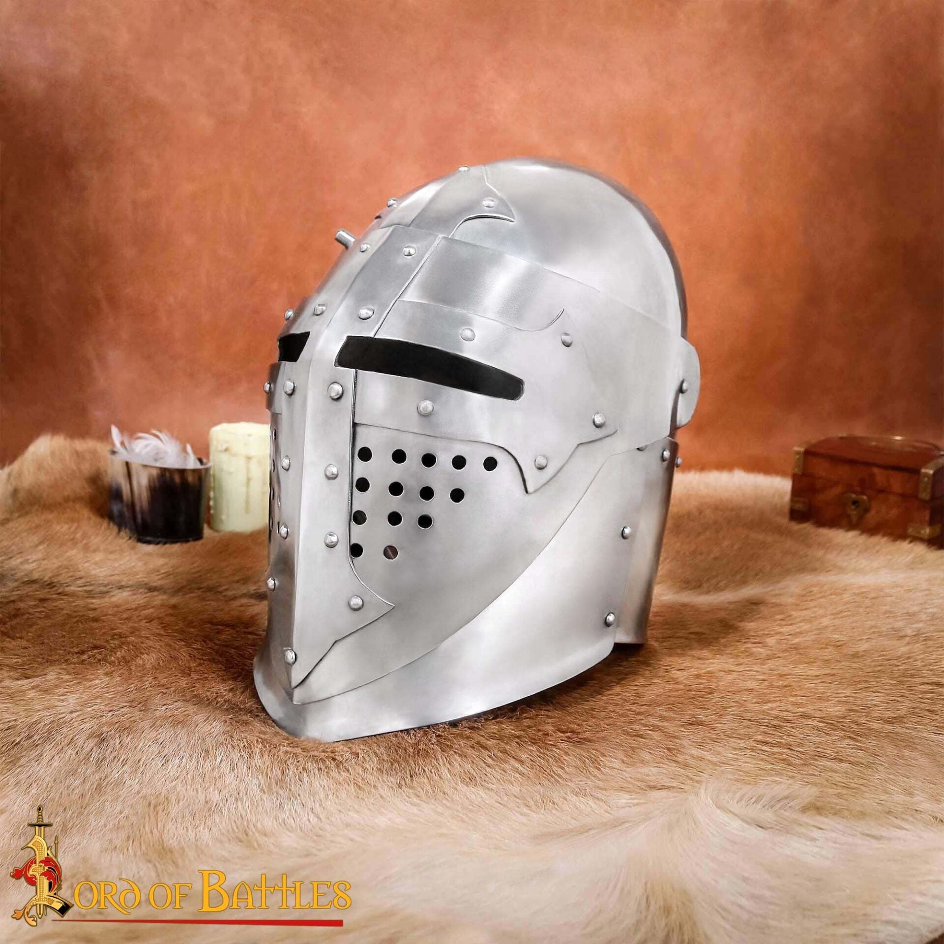 Casco Bascinet Visera del Siglo Xiv con Forro de Cuero - Imagen 1