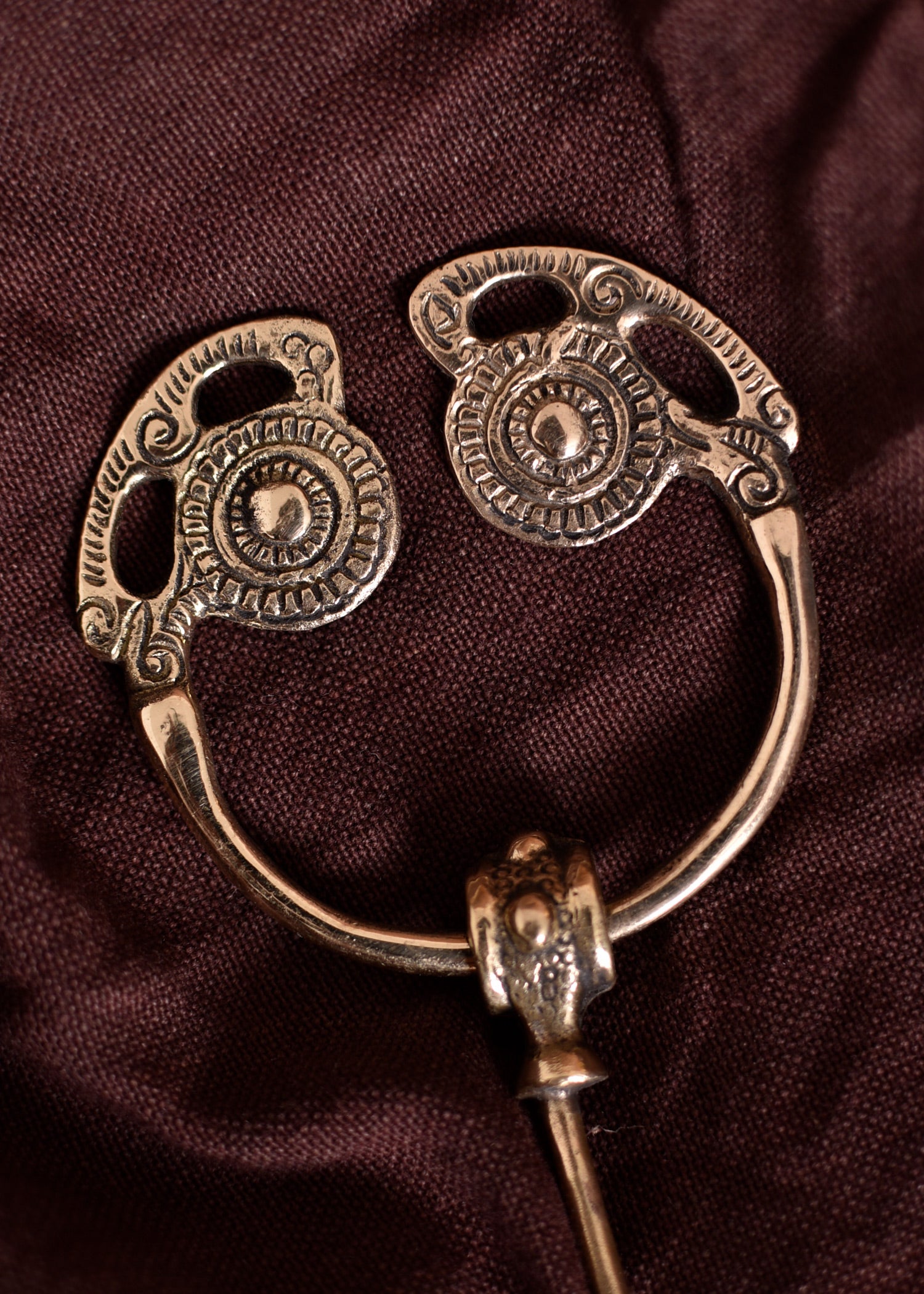 Imagen única de: Broche Vikingo De Goldsborough, Latón