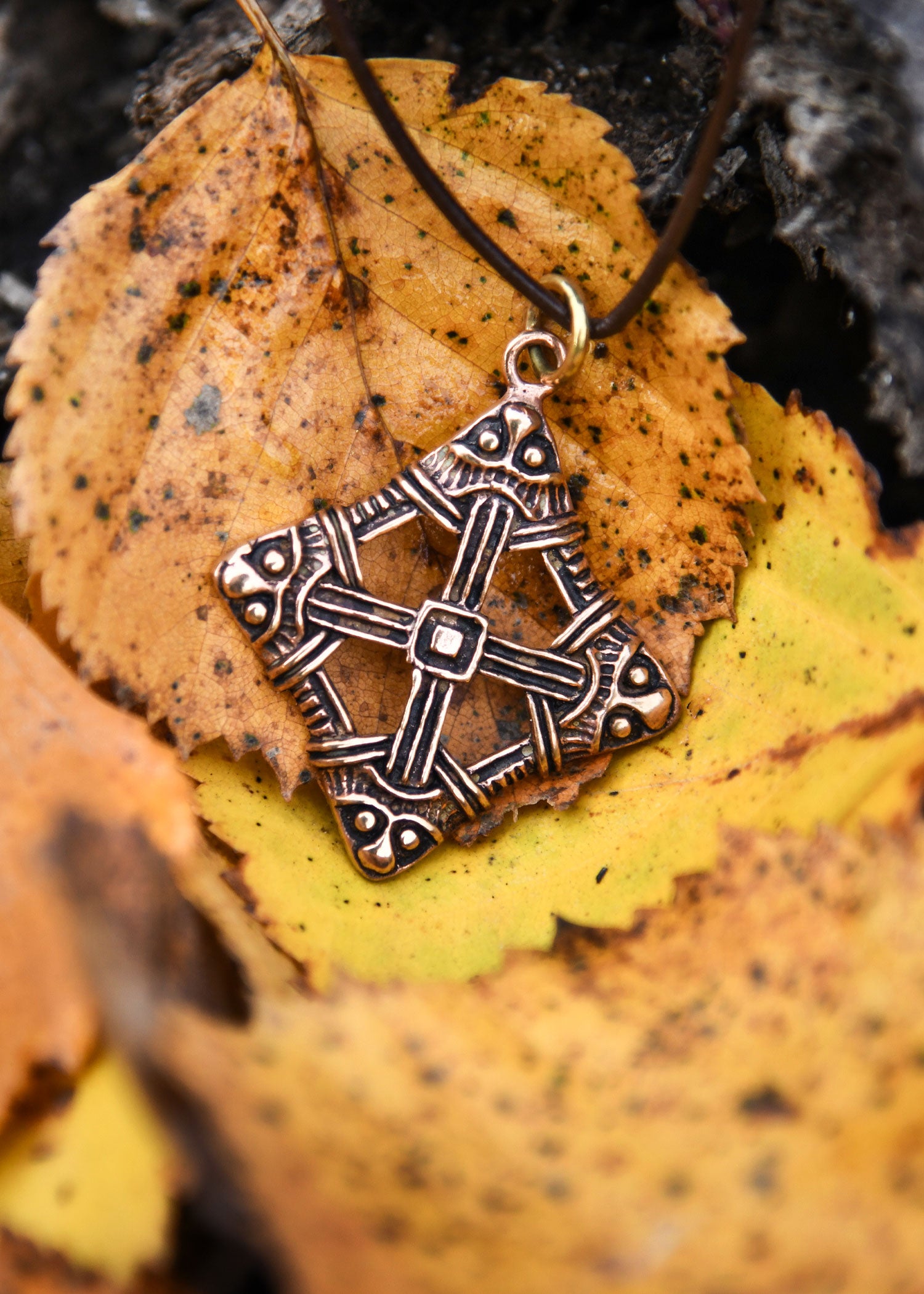 Imagen única de: Colgante De Bronce, Cruz Vikinga