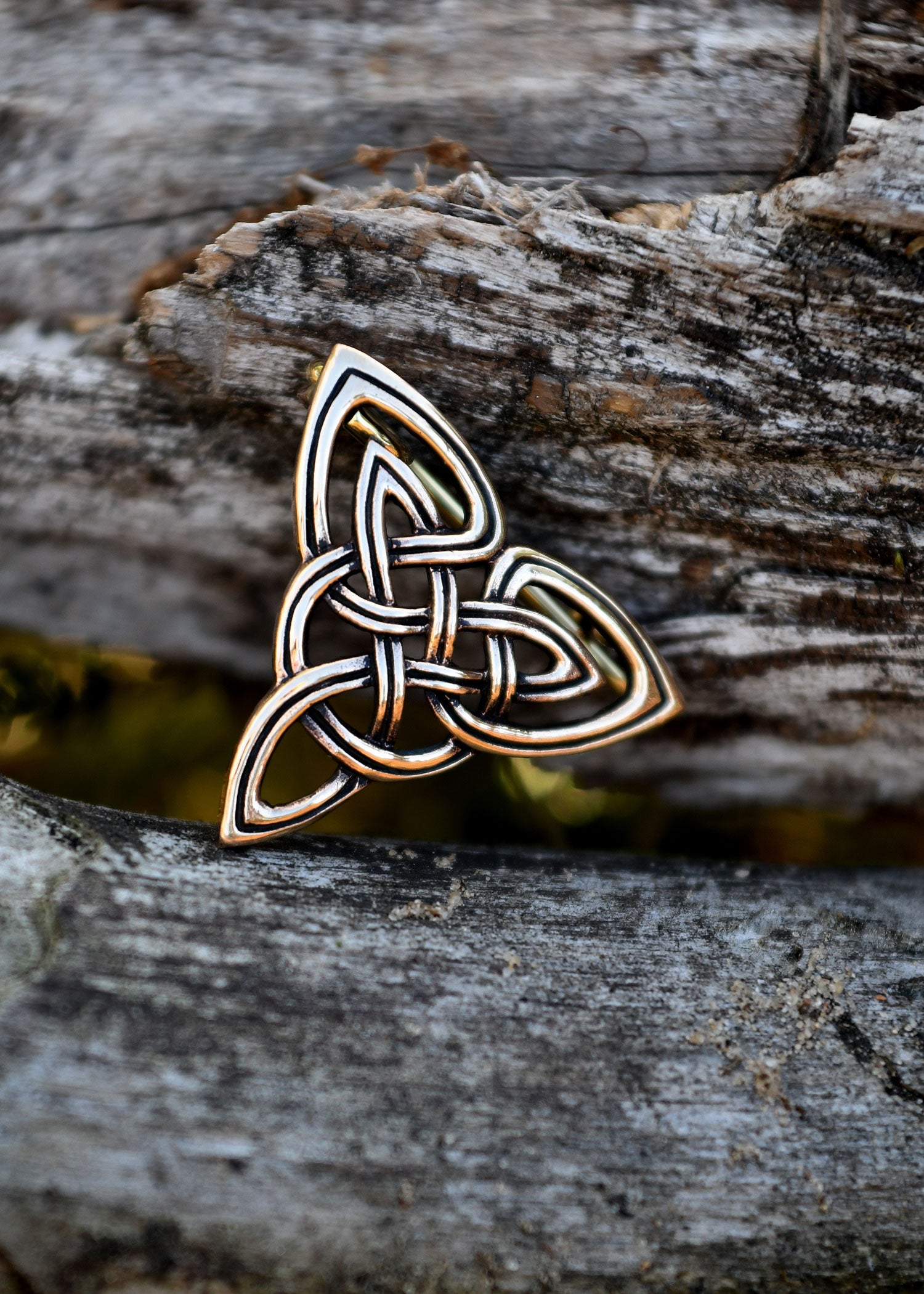 Imagen única de: Broche De Bronce, Trinidad Celta