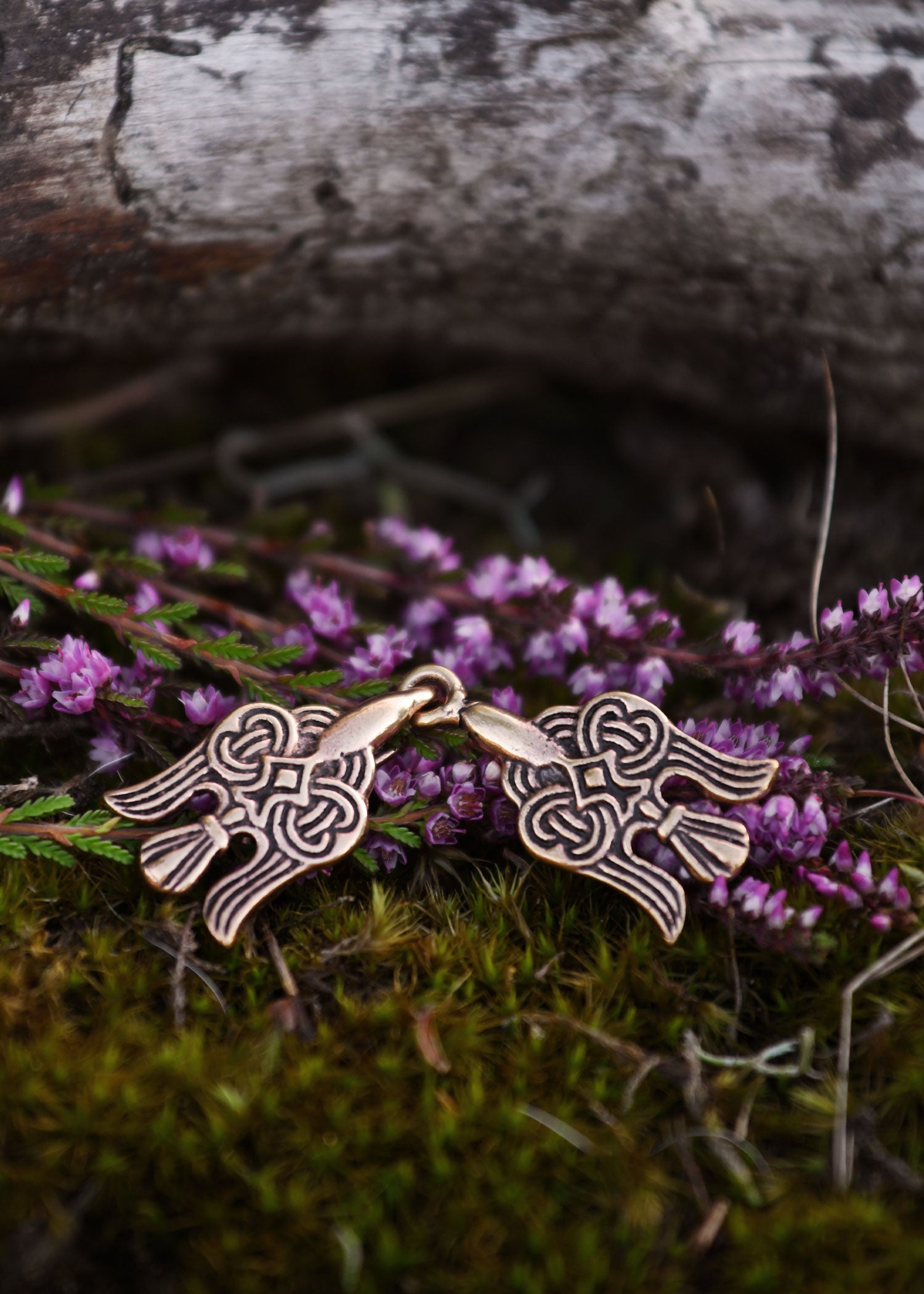 Imagen única de: Broche De Túnica De Bronce, Hugin & Munin