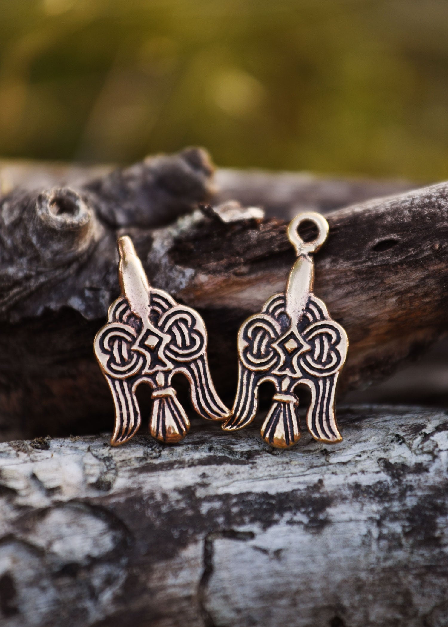 Imagen única de: Broche De Túnica De Bronce, Hugin & Munin