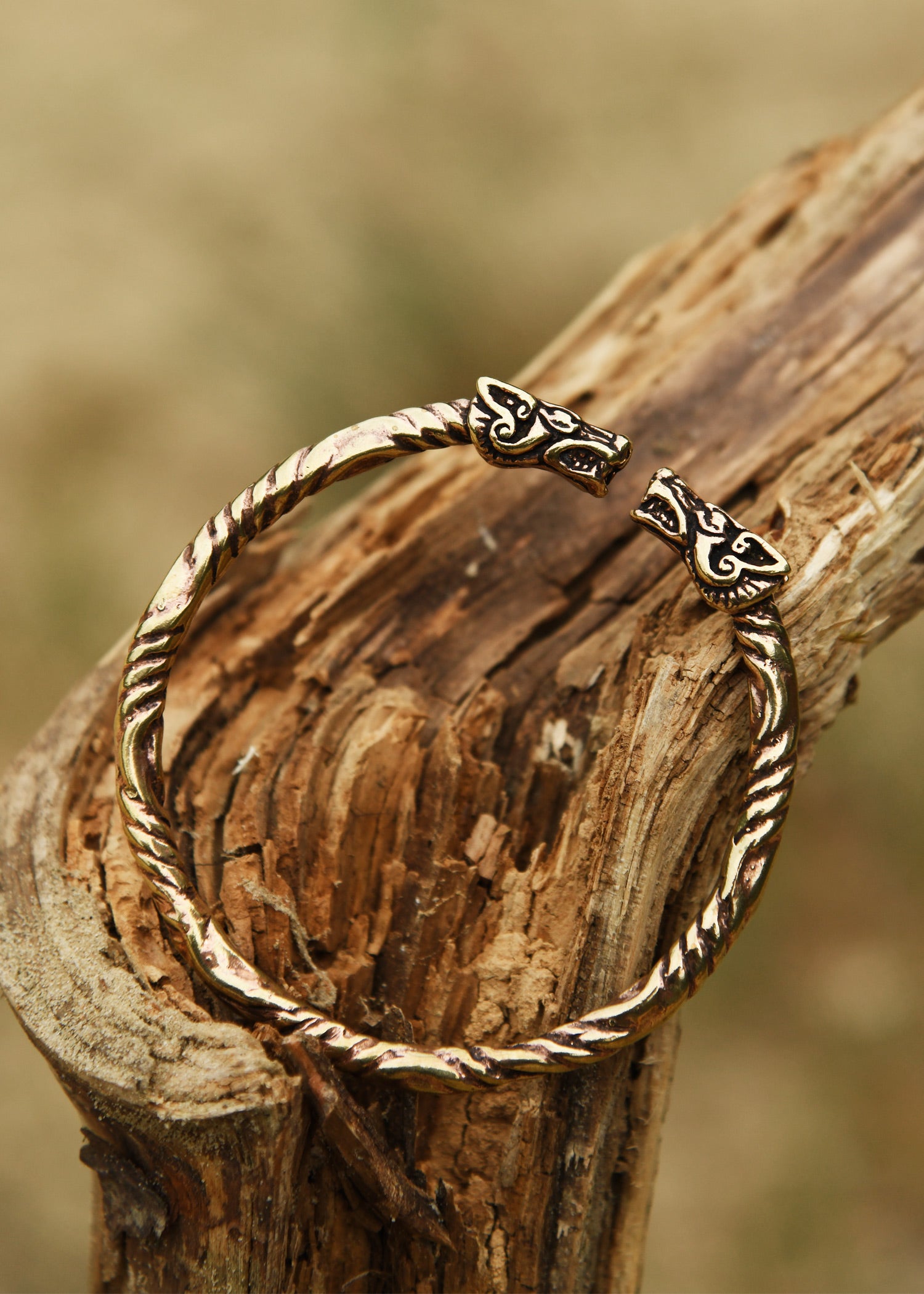 Imagen única de: Brazalete Grande, Dragón Vikingo