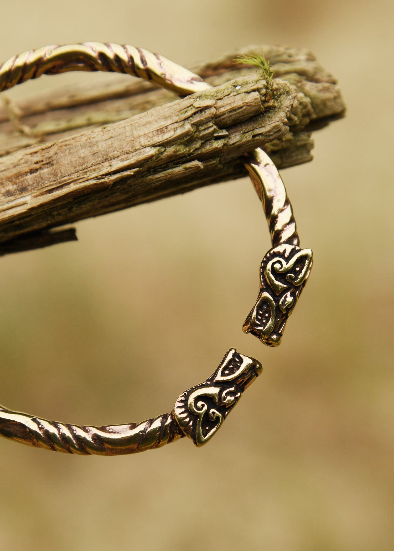 Imagen única de: Brazalete Grande, Dragón Vikingo