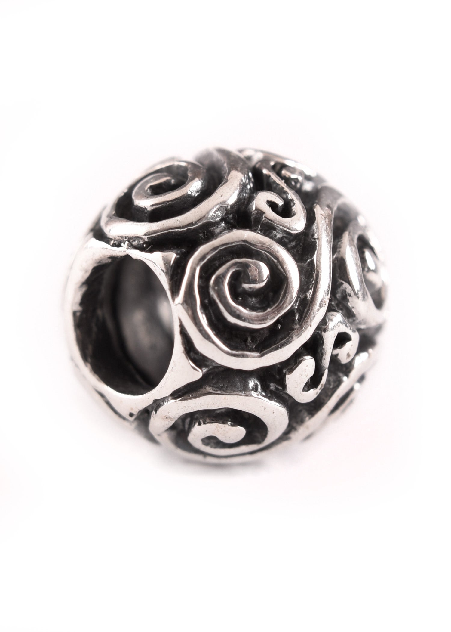 Imagen única de: Cuenta Redonda Para Barba Y Cuenta Para Rizos Con Espirales Dobles De Plata