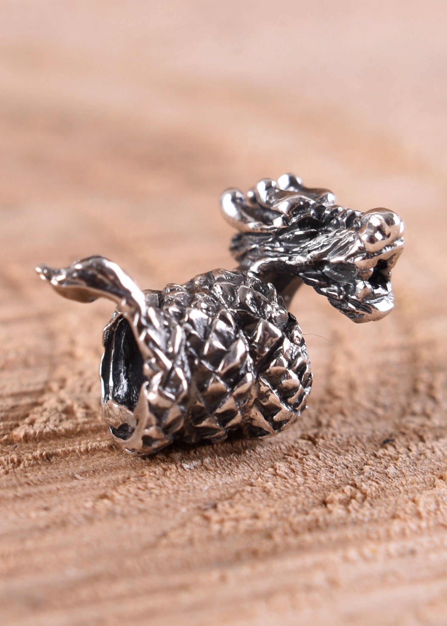 Imagen única de: Joyería De Barba Vikinga / Cuenta De Barba, Pequeño Dragón De Plata