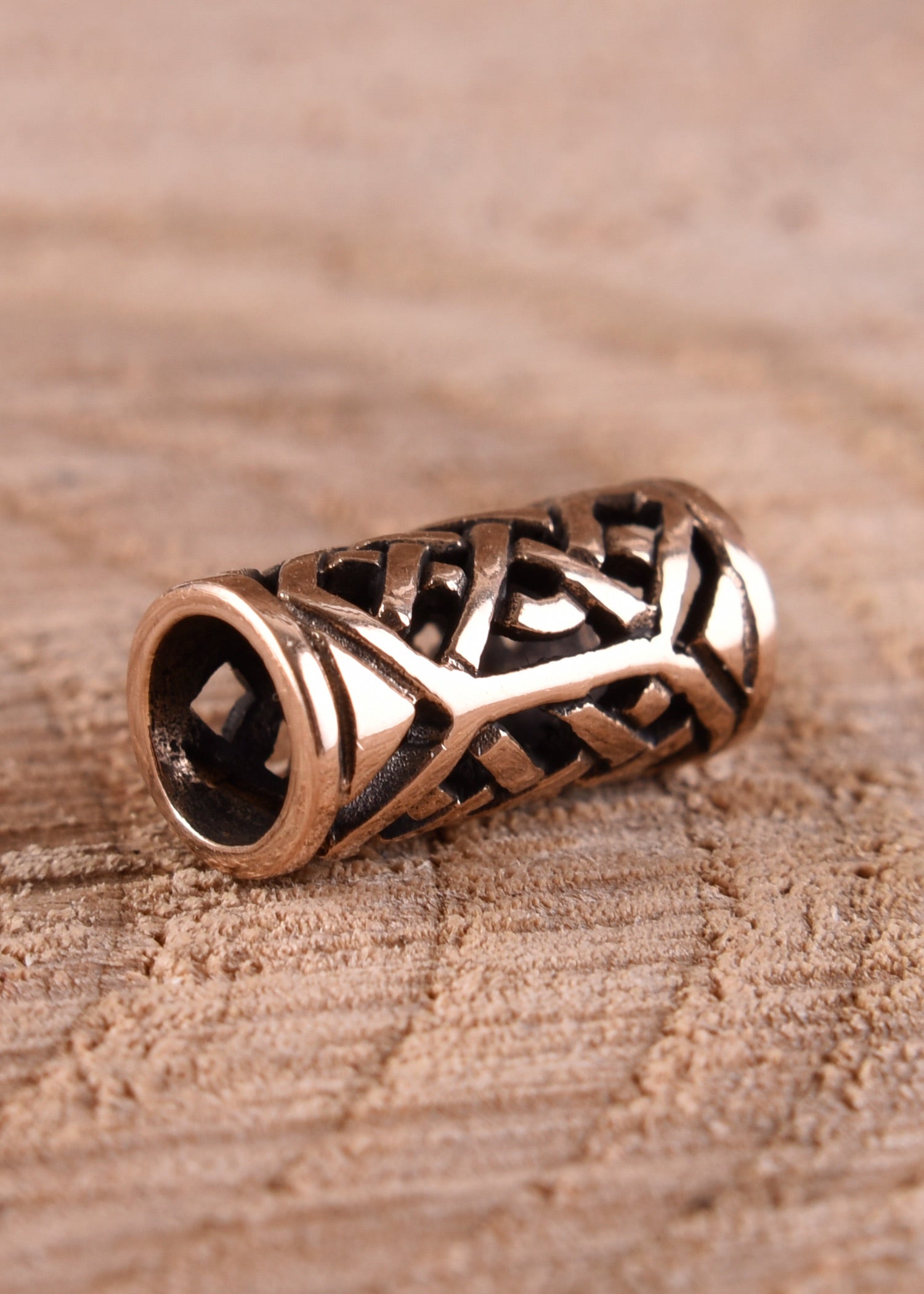 Imagen única de: Cuenta De Barba Celta Con Patrón De Trenzas De Bronce