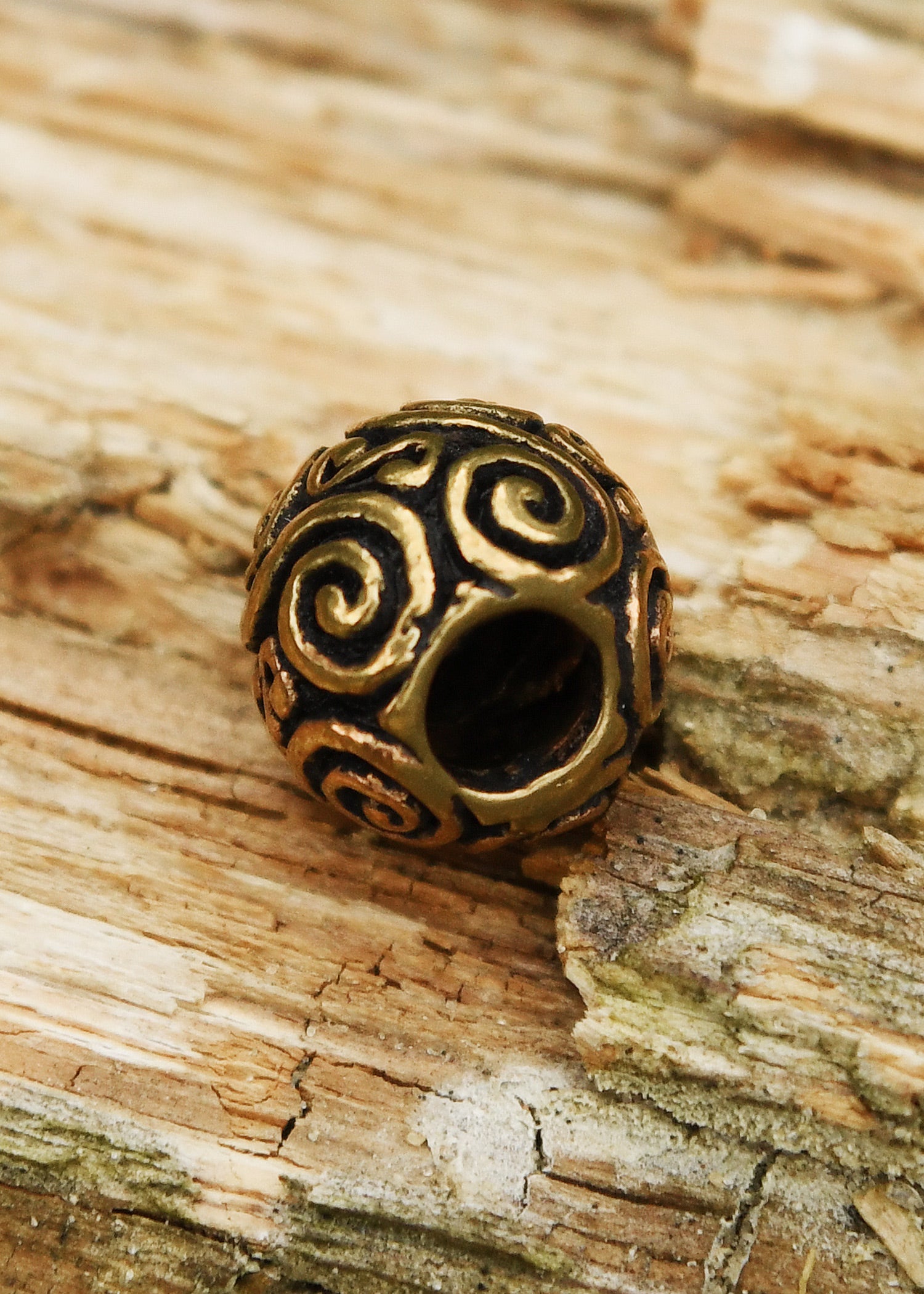 Imagen única de: Cuenta Redonda Para Barba Y Cuenta Para Rizos Con Espirales Dobles De Bronce