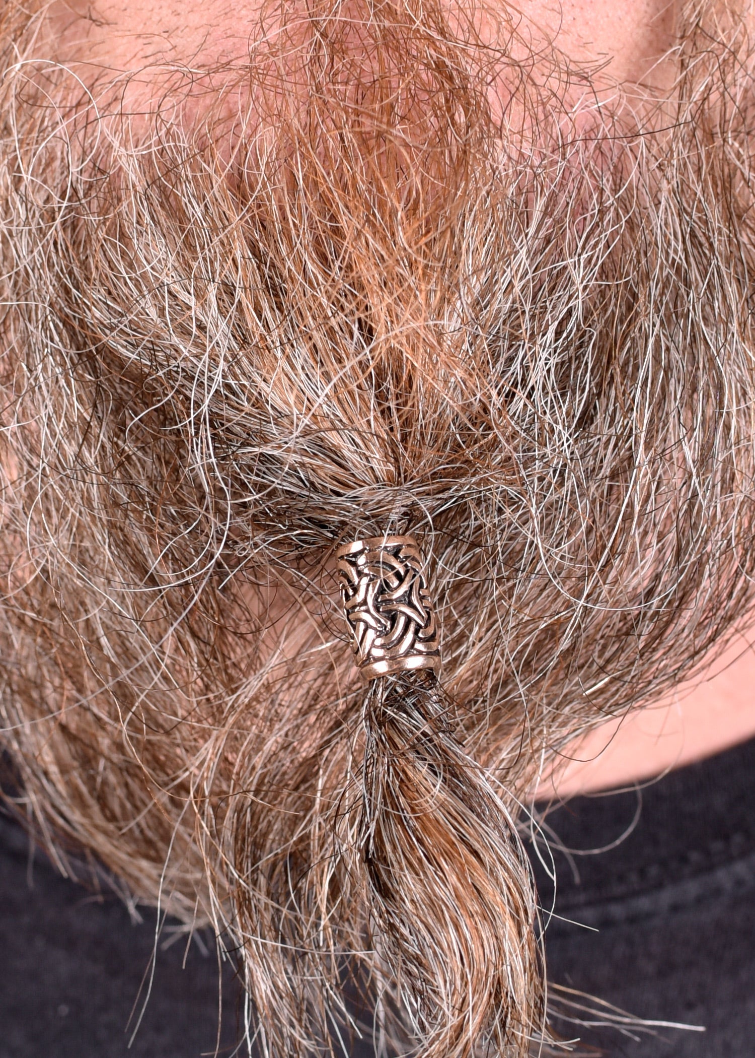 Imagen única de: Cuenta Para Barba Y Cuenta Para Rizos Con Nudos Celtas De Bronce