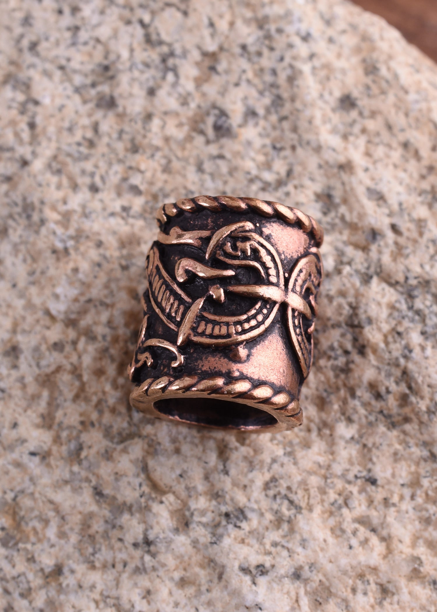 Imagen única de: Adorno Para El Pelo Vikingo Grande Con Motivo De Dragón, Bronce