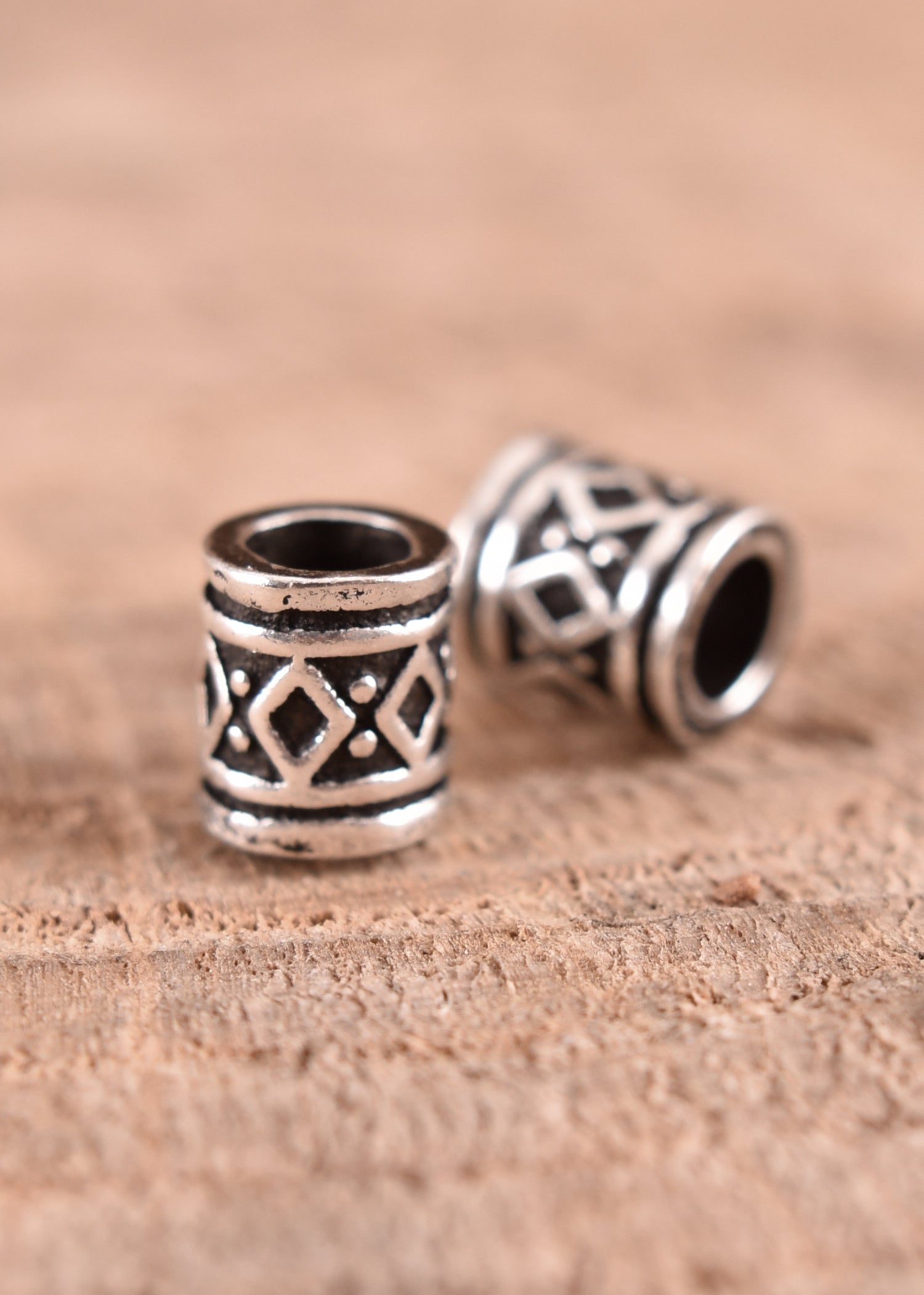 Imagen única de: Cuenta Vikinga Para Barba Y Cuentas Para El Cabello De Plata