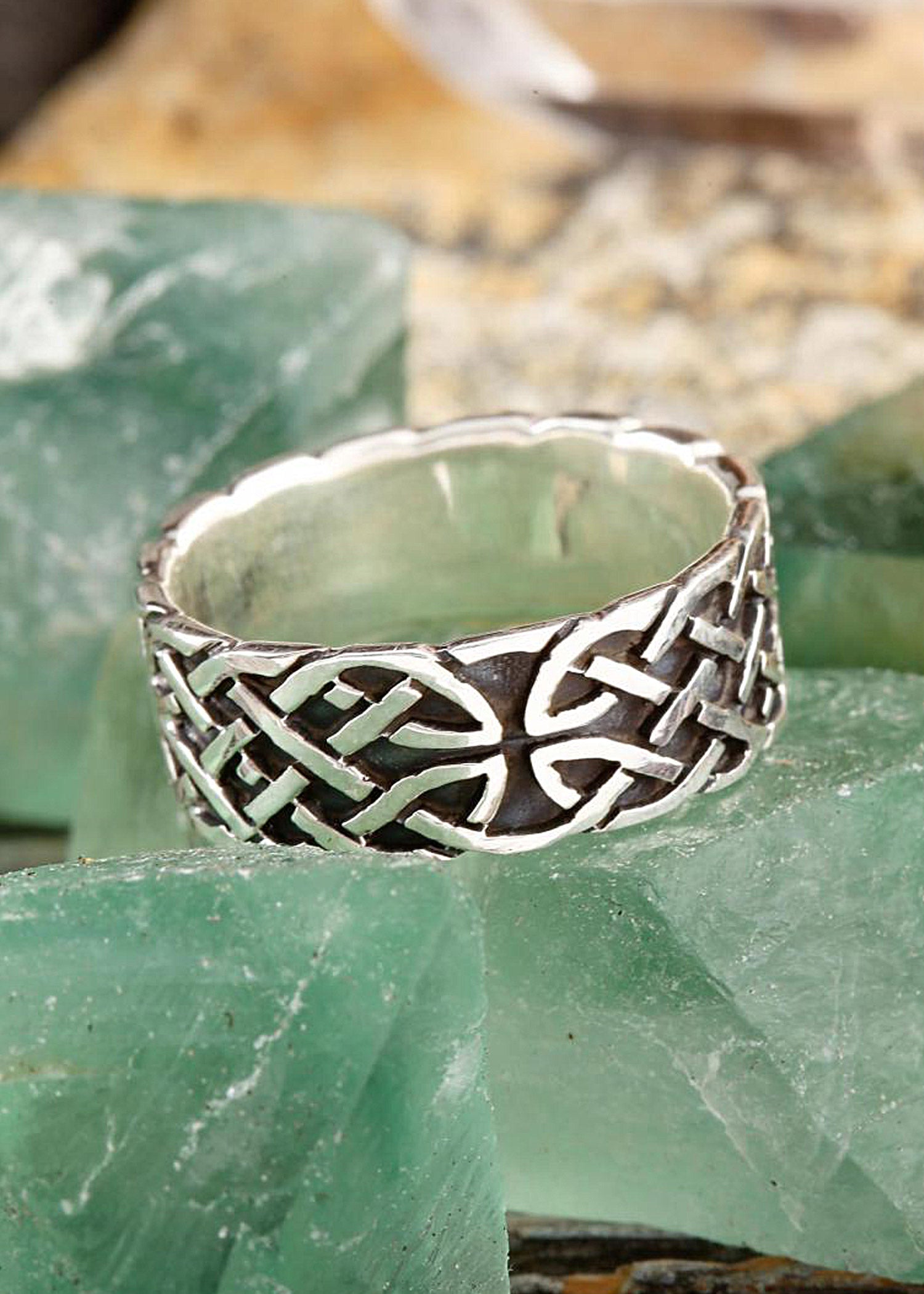 Imagen única de: Anillo Infinito Celta Fabricado En Plata.