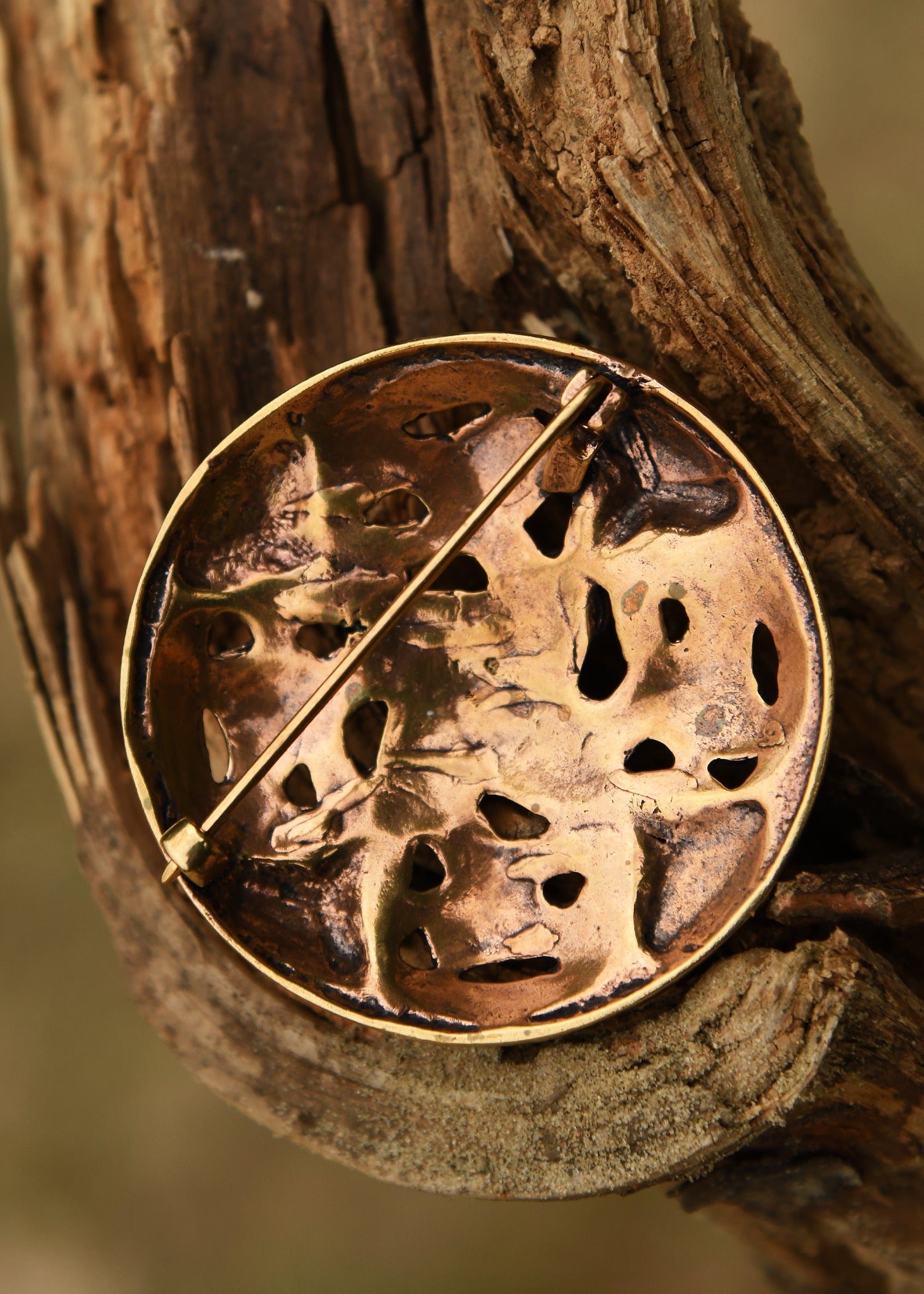 Imagen única de: Broche Vikingo Cuatro Elementos Elaborado En Bronce