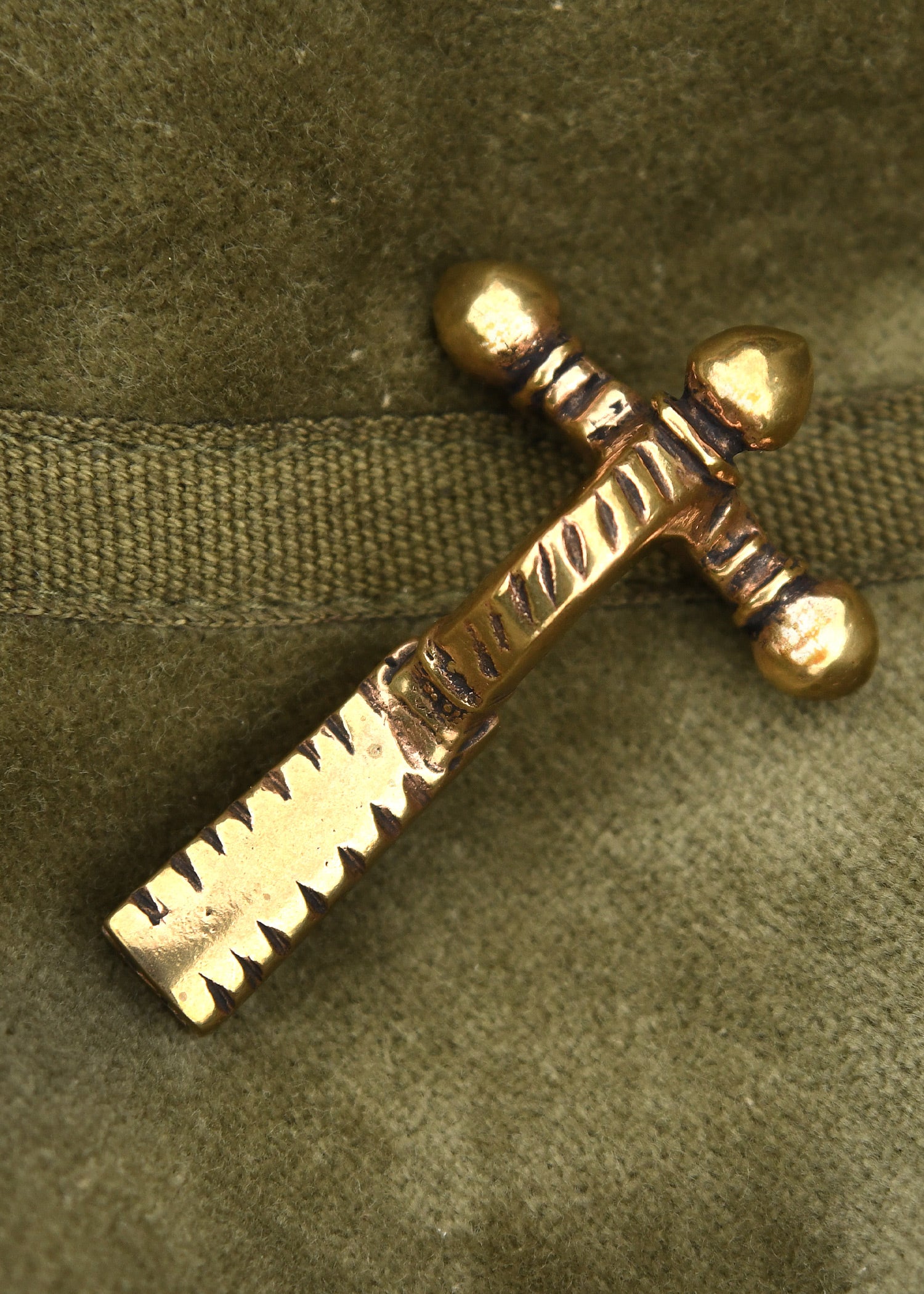 Imagen única de: Broche Con Forma De Cebolla Romana De Bronce