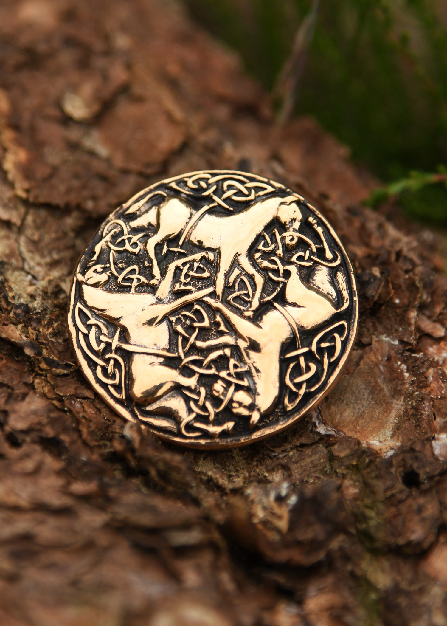 Imagen única de: Broche Celta De Bronce Tres Caballos