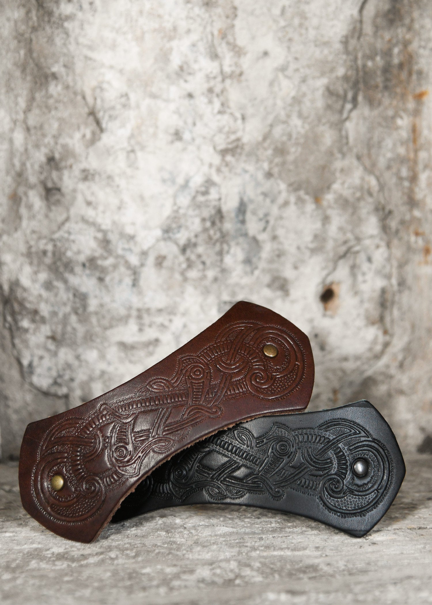 Imagen única de: Pasador De Pelo De Cuero En Forma De Barra Con Motivo Vikingo Y Clip De Metal