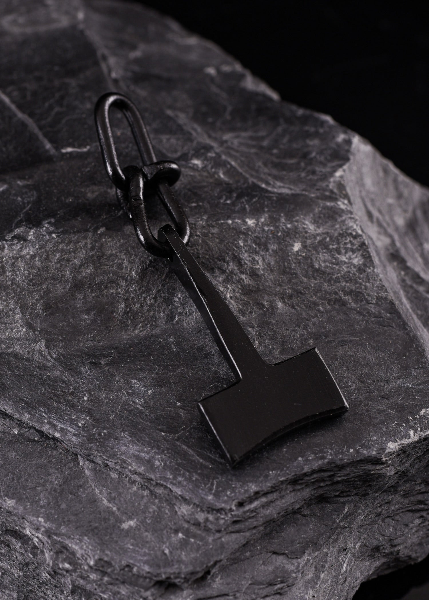 Imagen única de: Martillo De Thor De Hierro, Forma Clásica.