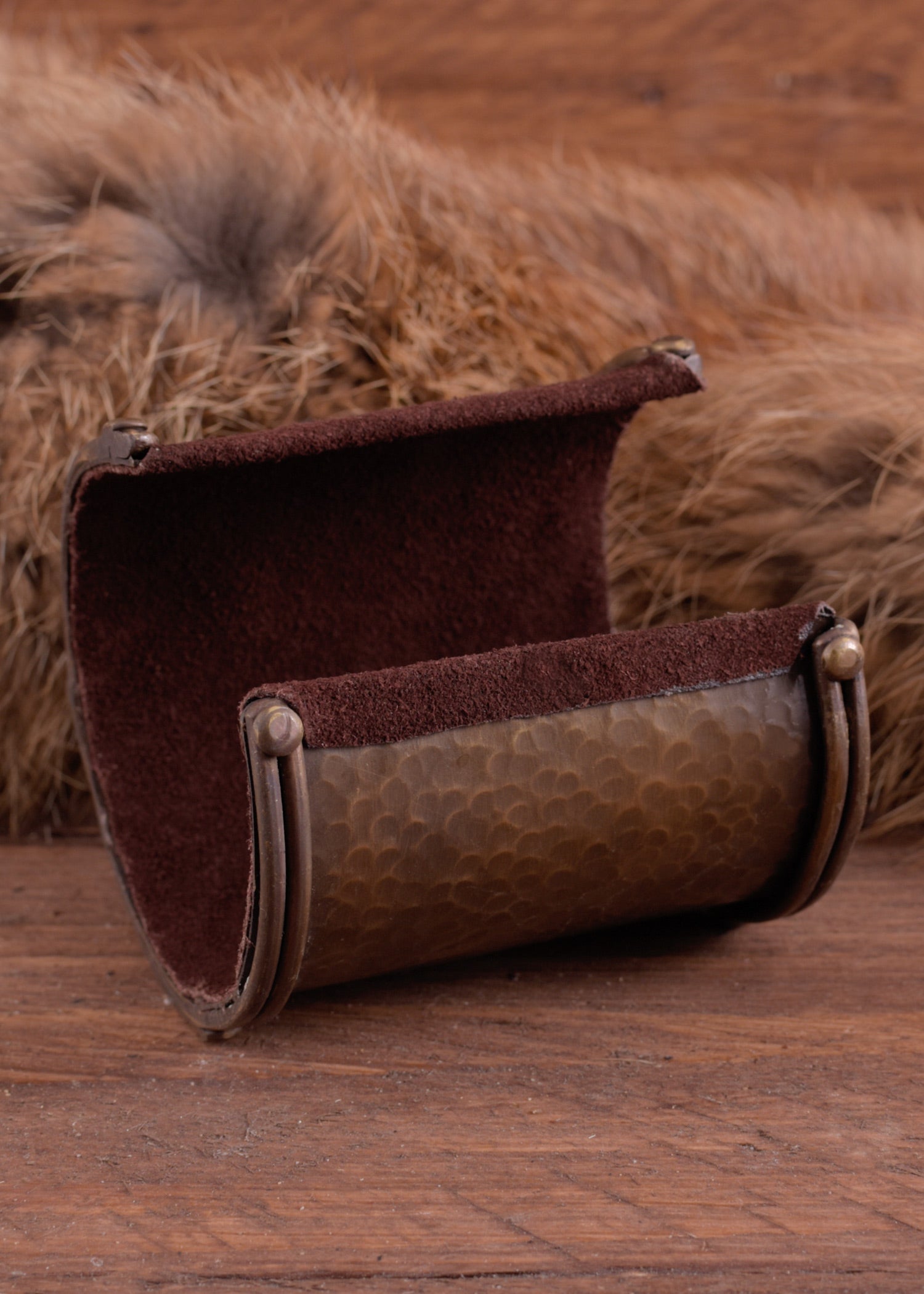 Imagen única de: Brazalete Ancho Con Motivo De Serpiente Celta