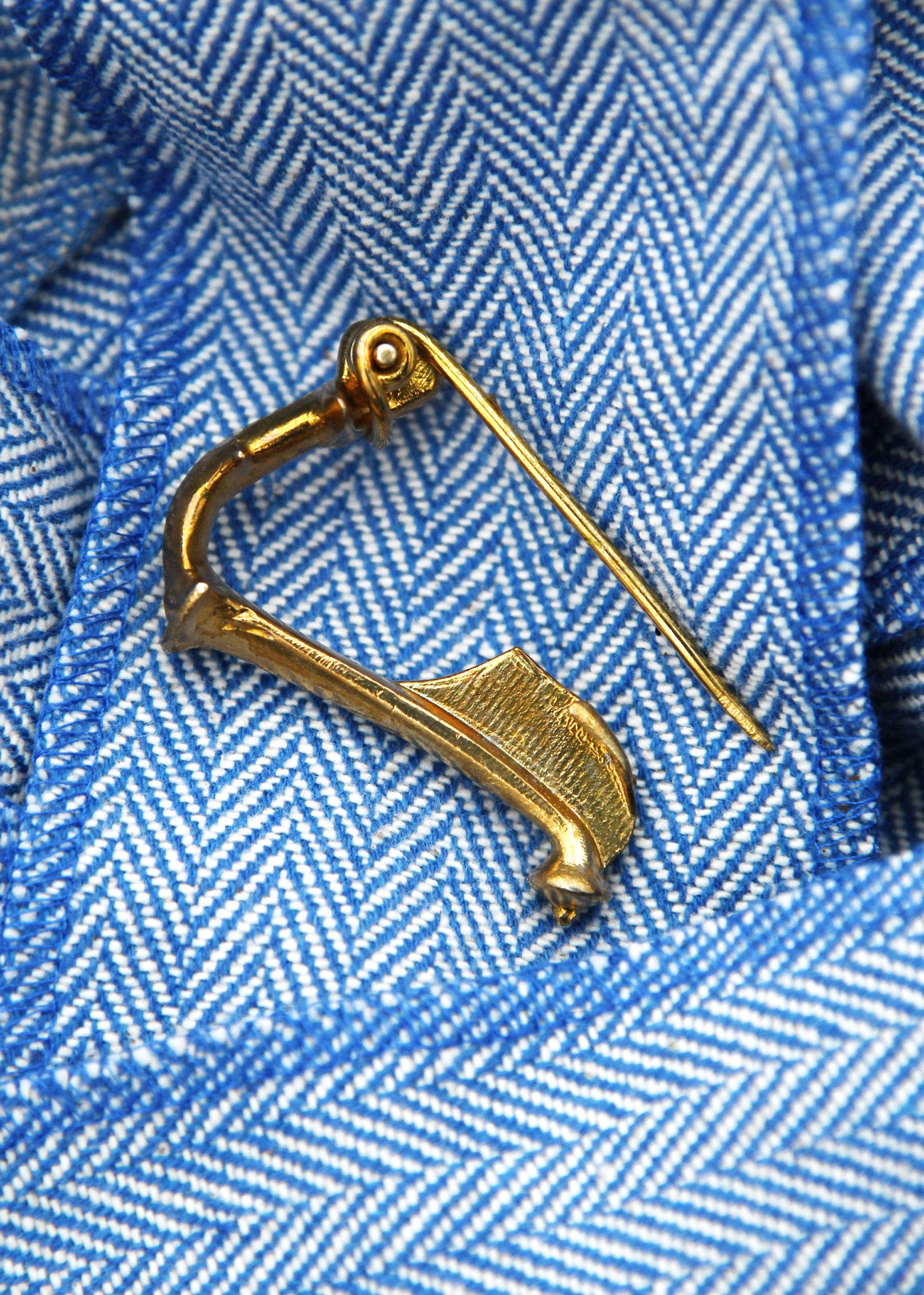 Imagen única de: Peroné De Latón, Aprox. 4,9 X 3,1 Cm