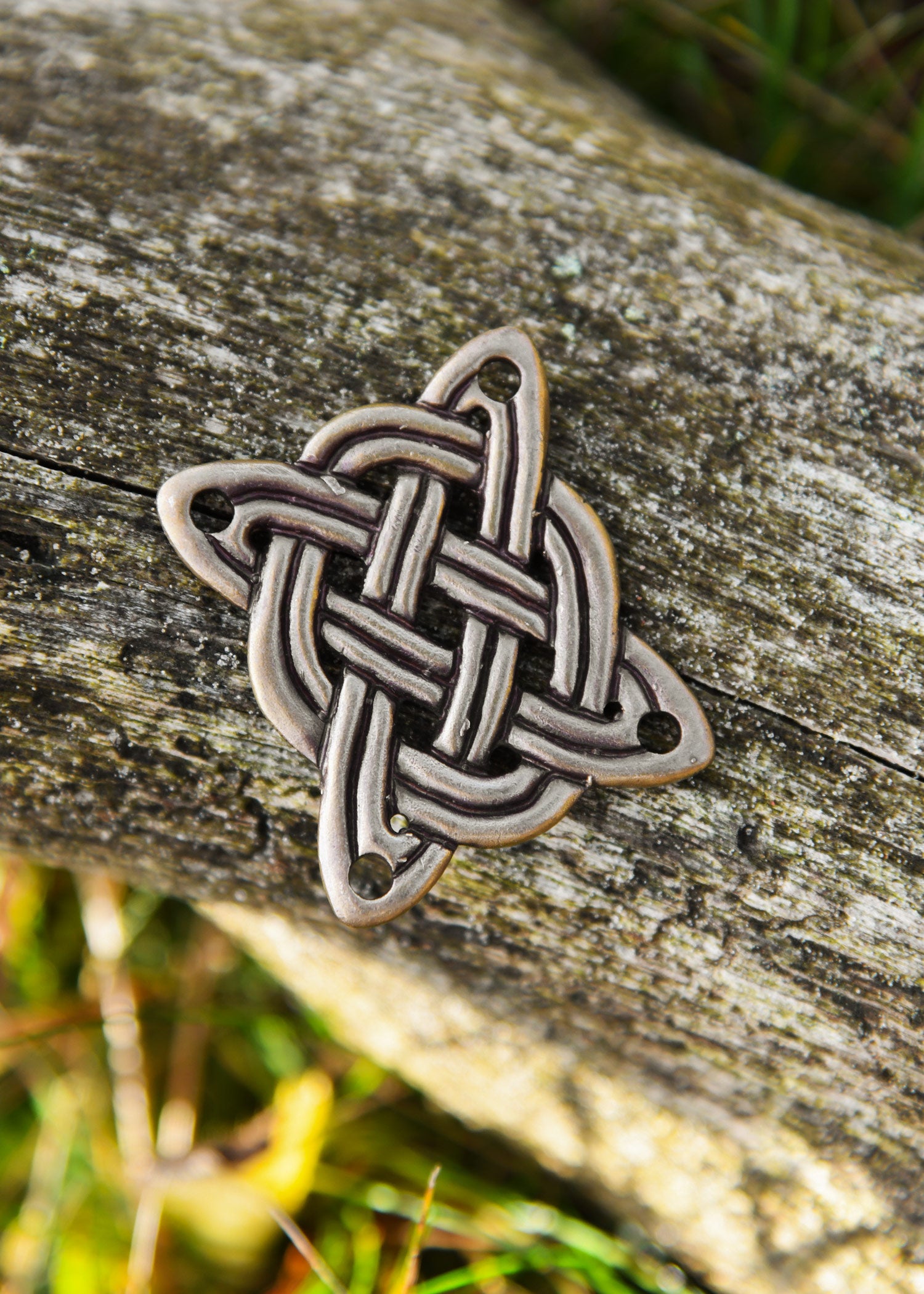 Imagen única de: Placas De Latón Con Accesorios De Nudo Celta Para Proyectos De Bricolaje (Paquete De 6)