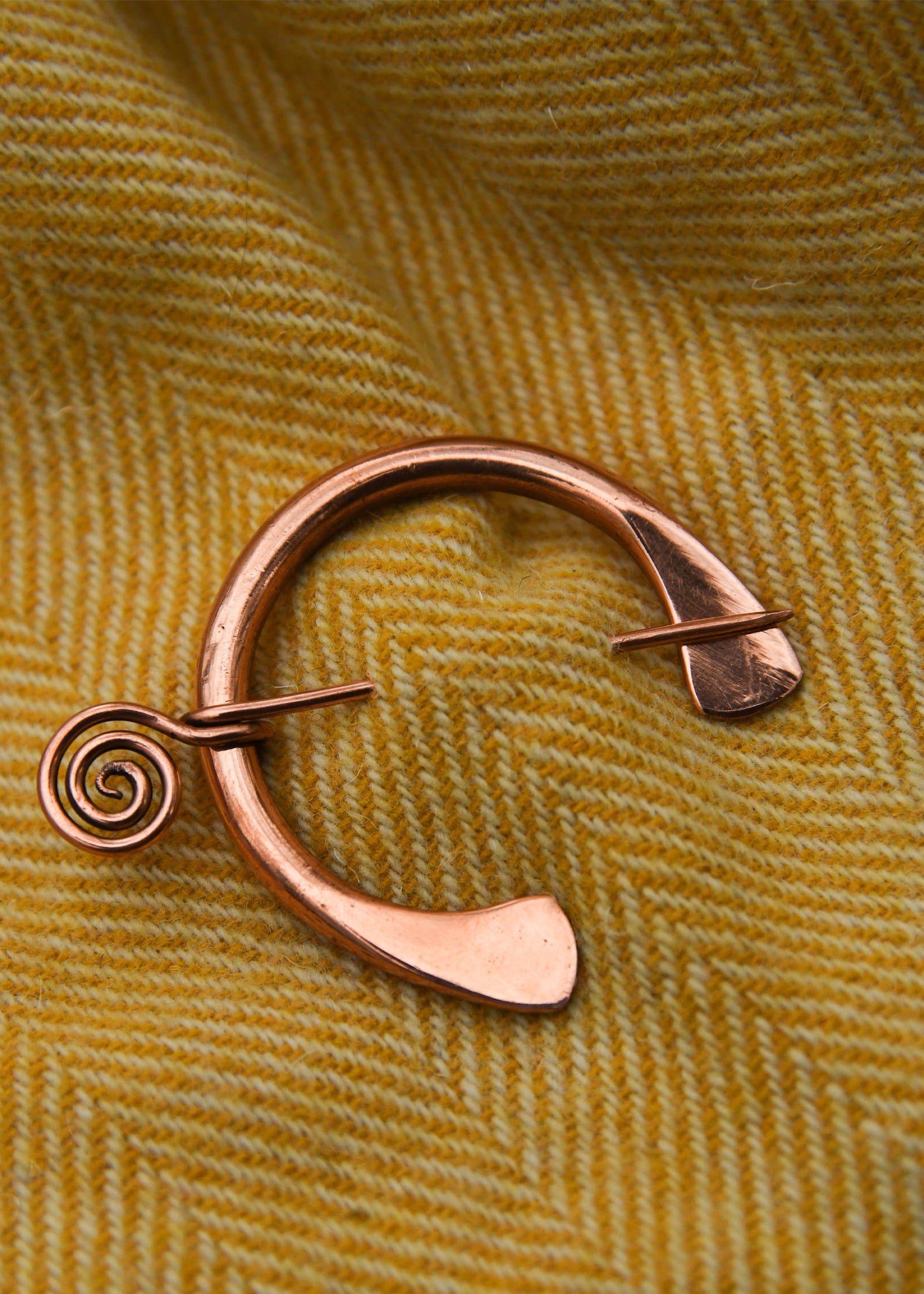 Imagen única de: Broche Anillo De Bronce, Peroné