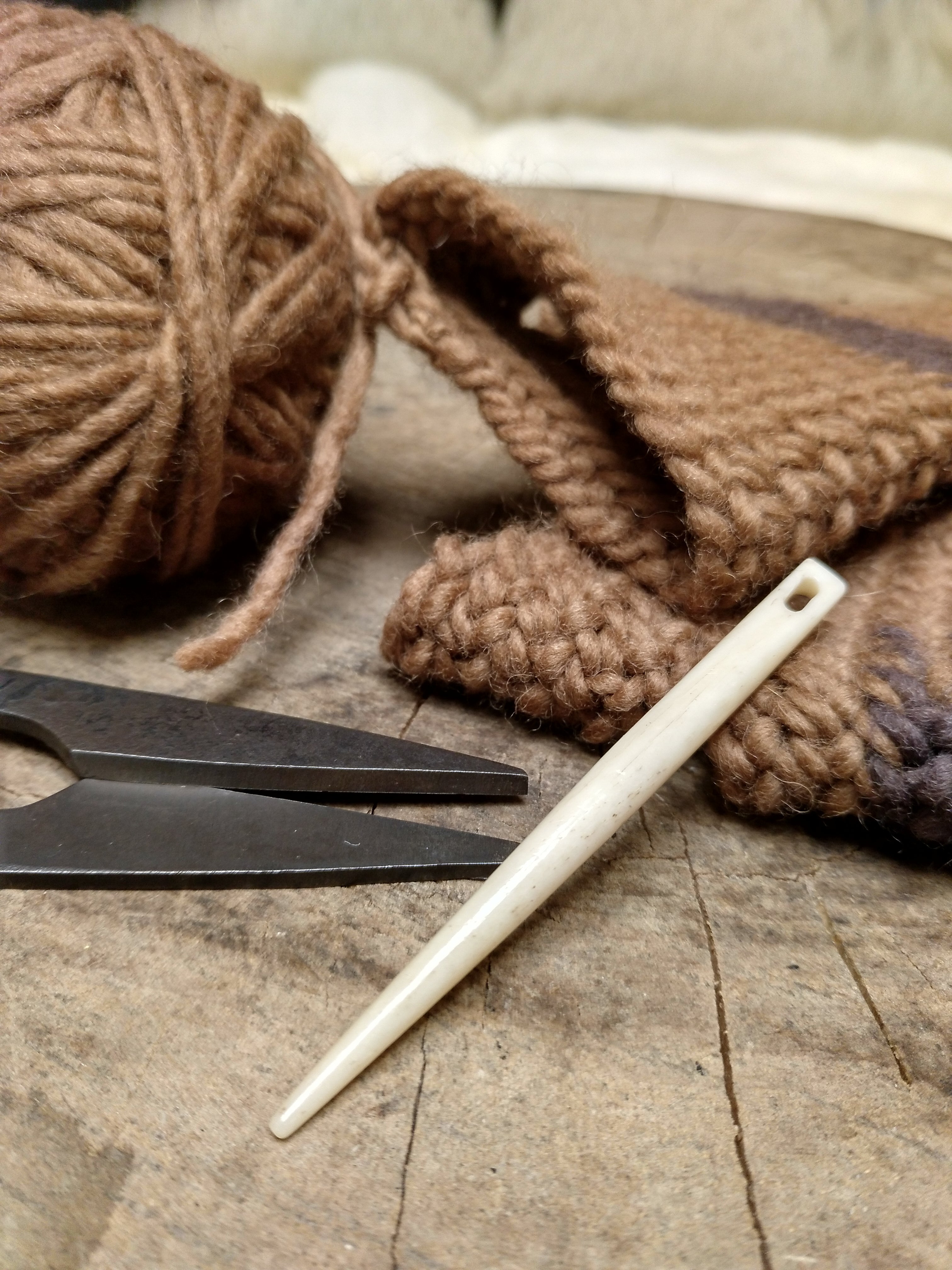 Imagen única de: Aguja De Tejer / Aguja De Coser Grande Hecha De Hueso Para Encuadernación