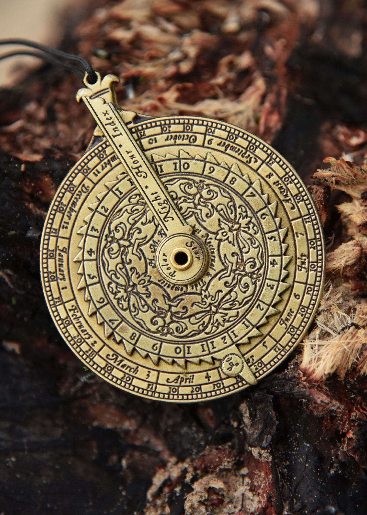 Imagen única de: Reloj Nocturno De Bolsillo Con Forma De Estrella Y Calculadora De Mareas De Latón