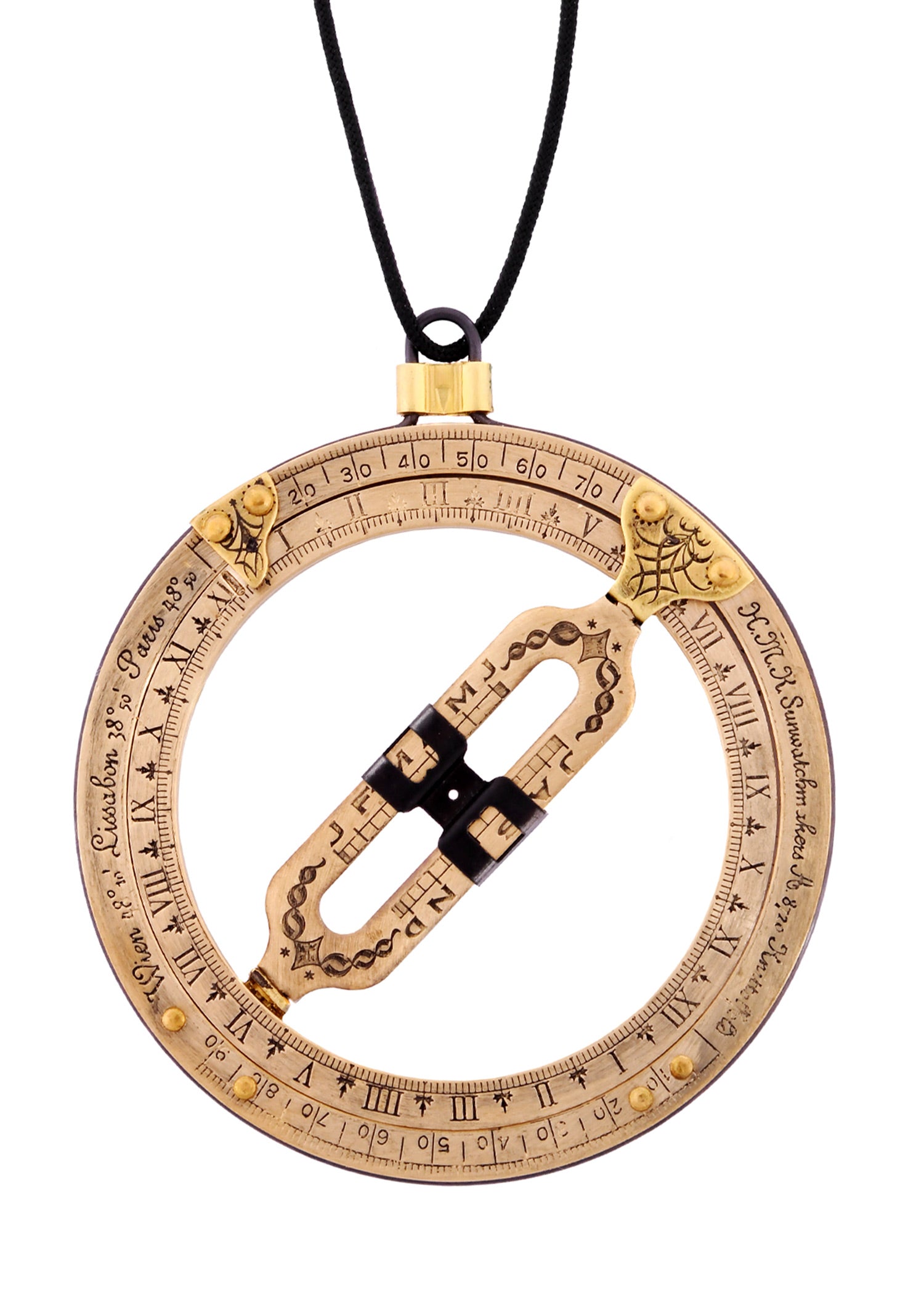 Imagen única de: Reloj De Sol Con Anilla Portátil Y Brújula Solar De Latón.