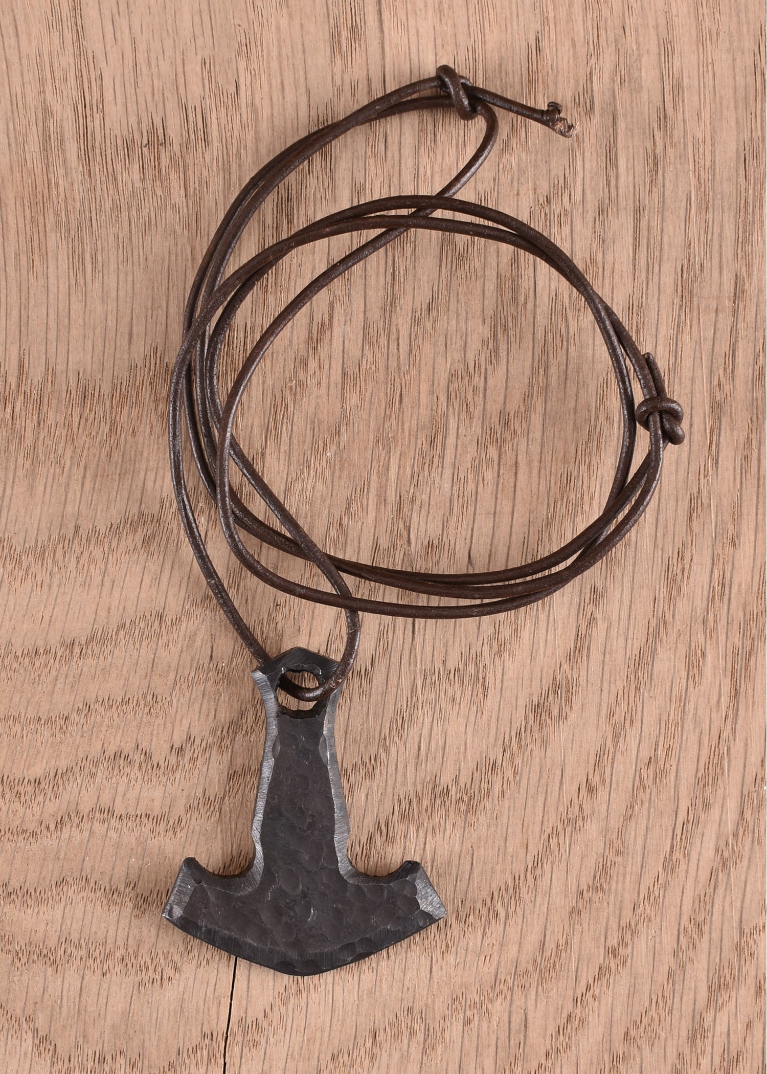 Imagen única de: Martillo De Thor De Hierro, Forjado A Mano.