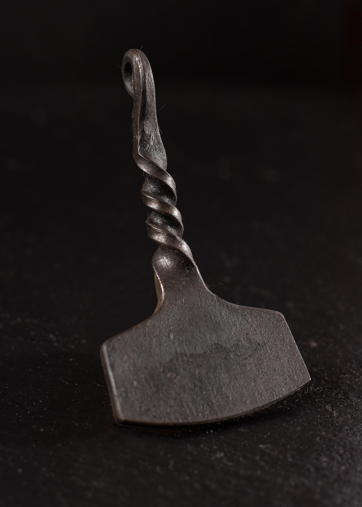 Imagen única de: Colgante De Cadena Del Martillo De Thor, Forjado En Acero