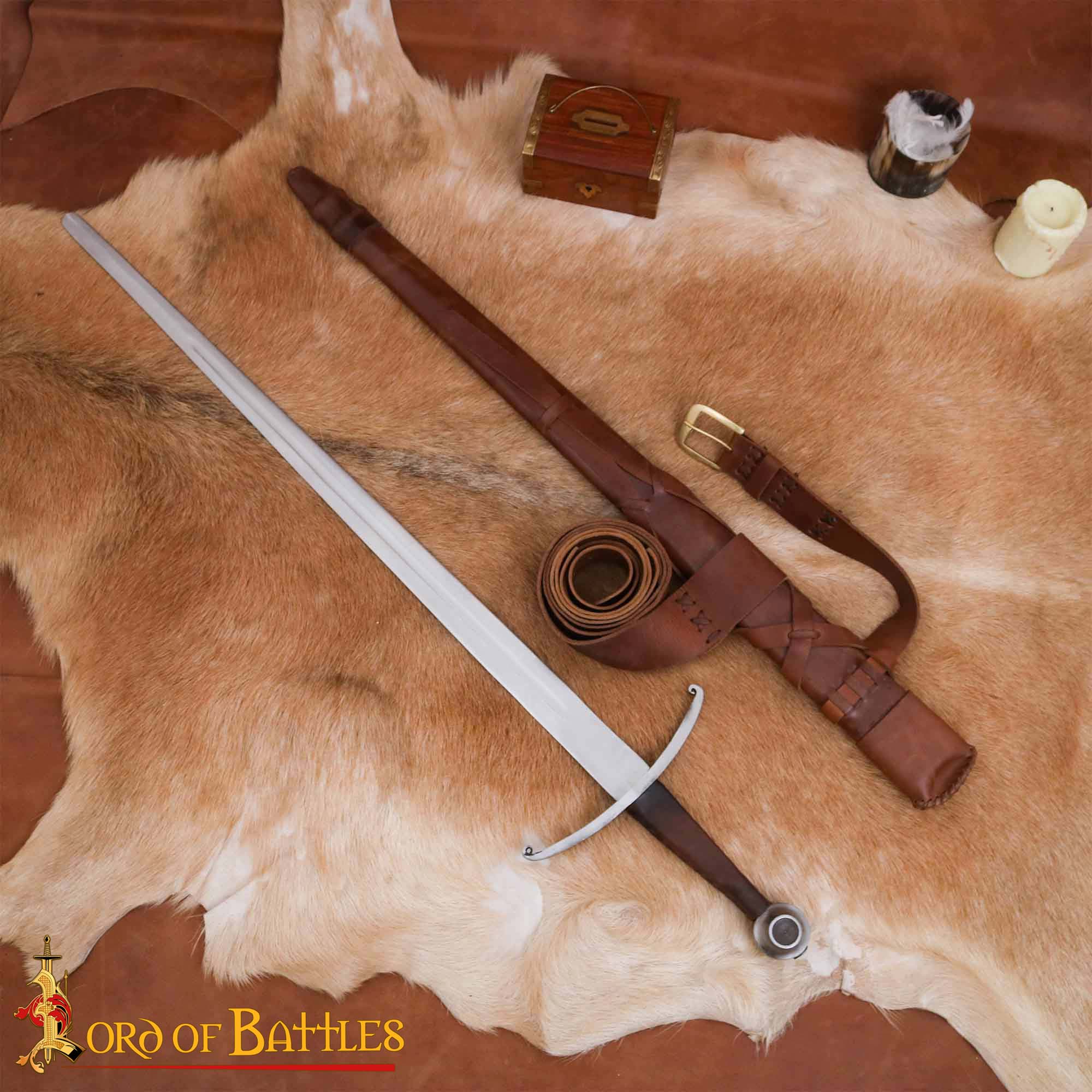 Imagen única de: Espada Medieval Gótica de Caballero Forjada a Mano con Vaina de Cuero