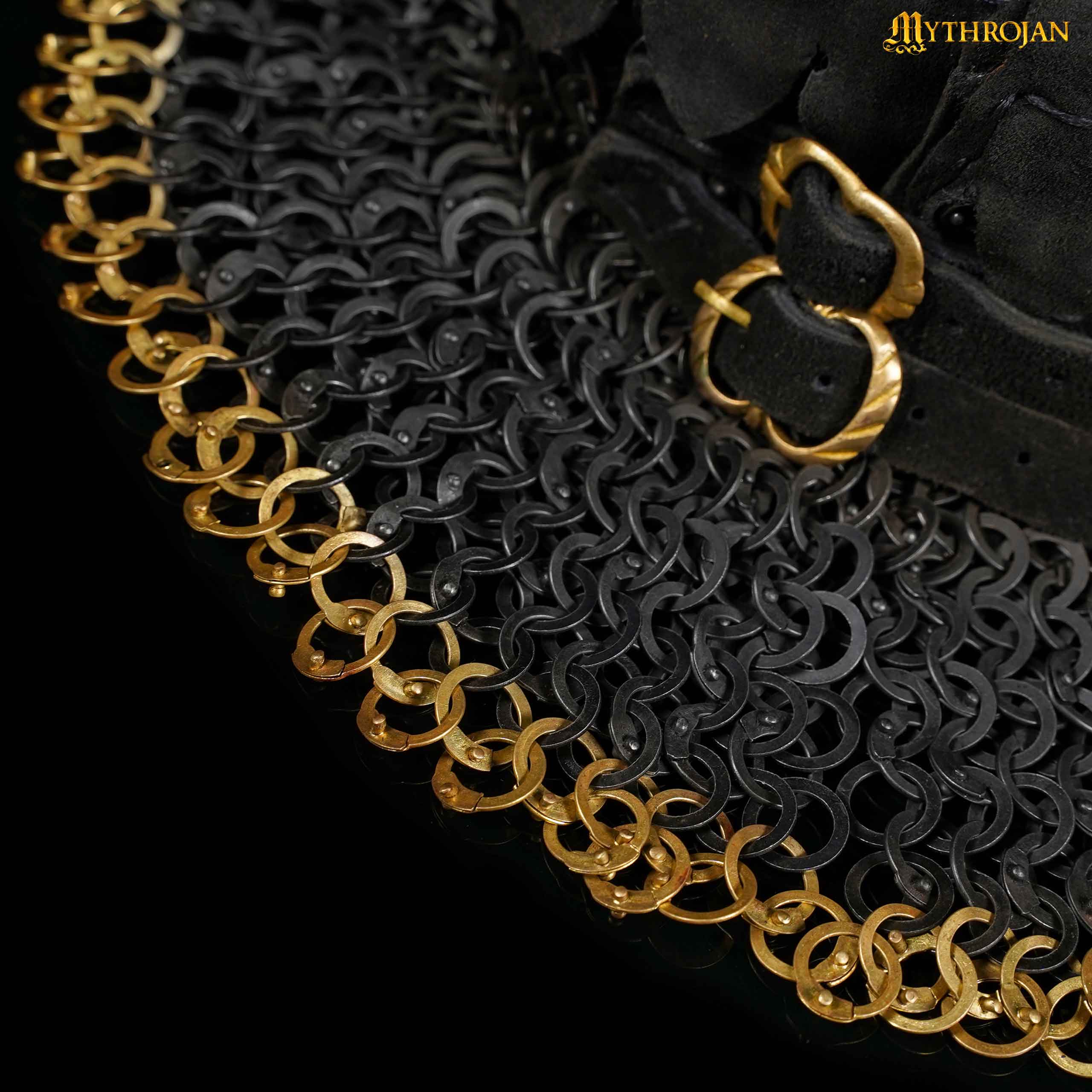 Imagen única de: Chainmail Standard "the Black Knight Gorget" - 9mm Flat Ring Round Rivets With Sturdy Red Padded Lining And Solid Brass Closing System - Mild Steel - Ideal For Stage Combat & Reenactments - Padded Lining