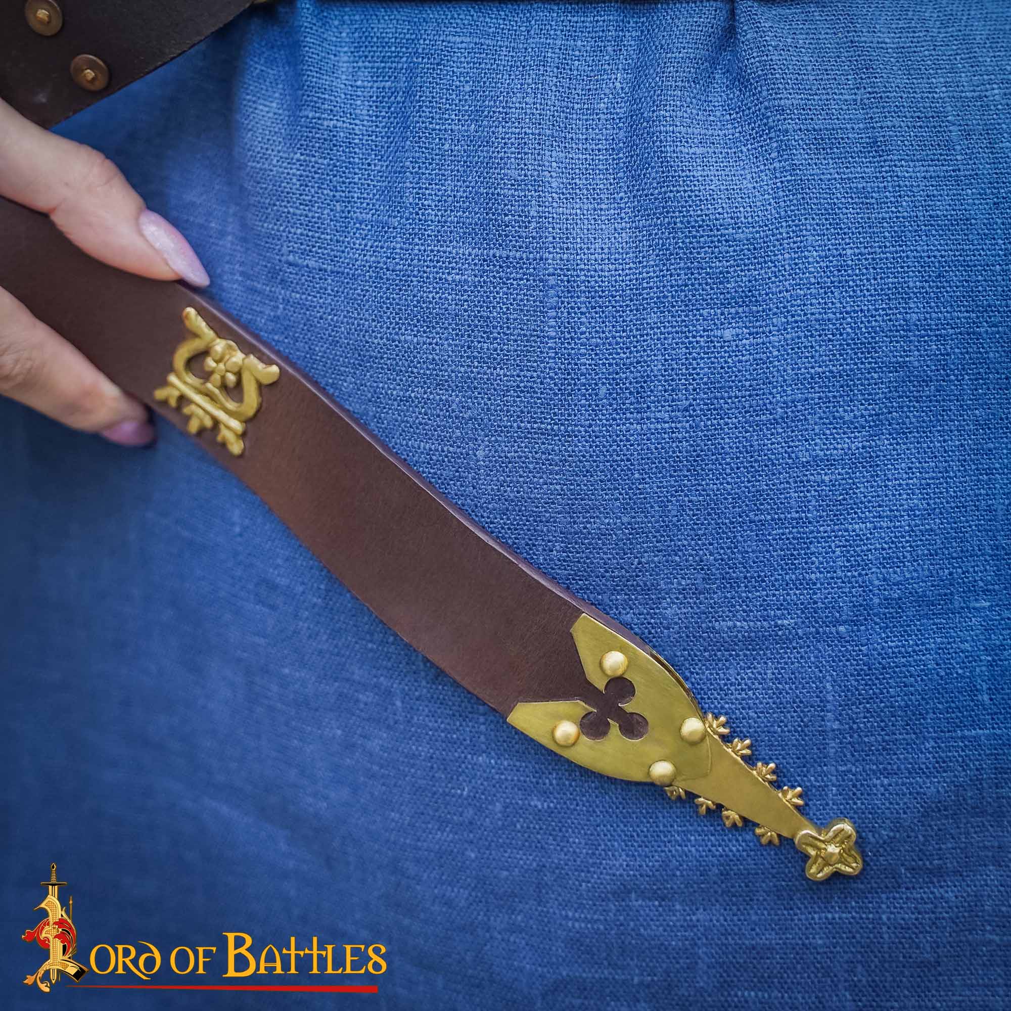 Imagen única de: Extremo de Cinturón de Latón - Chape Estilo Renacentista