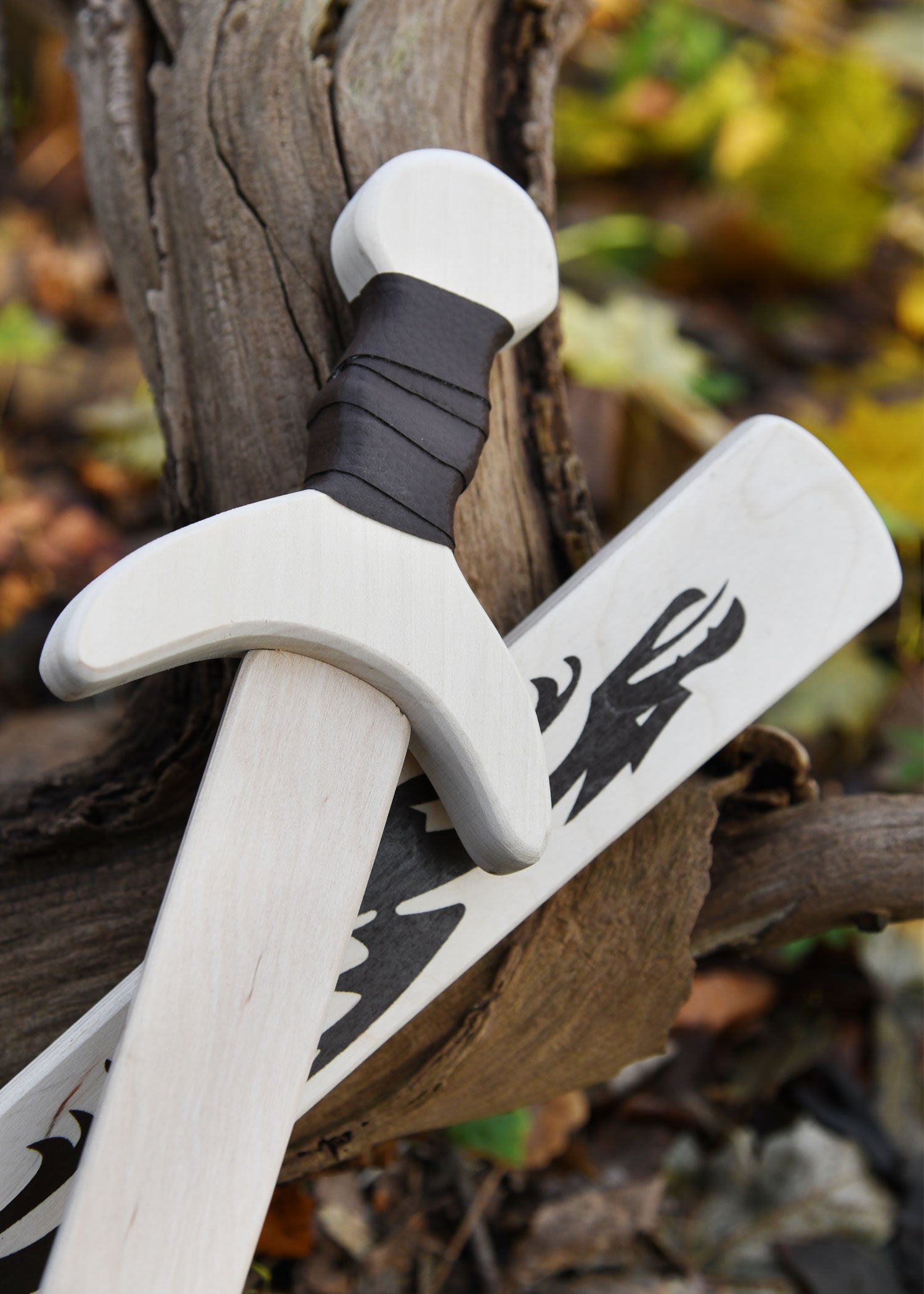 Imagen única de: Espada De Caballero Infantil Lindwurm De Madera, Con Vaina