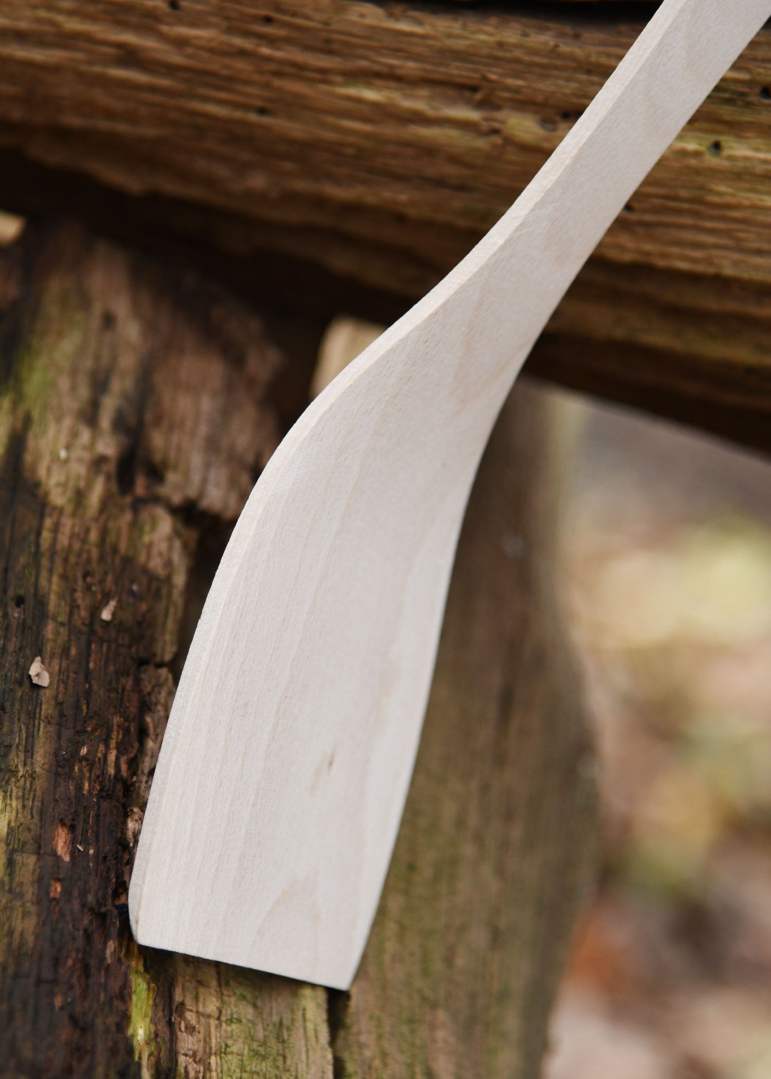 Imagen única de: Espátula De Madera De Haya, Curvada, Aprox. 30 X 7 Cm.