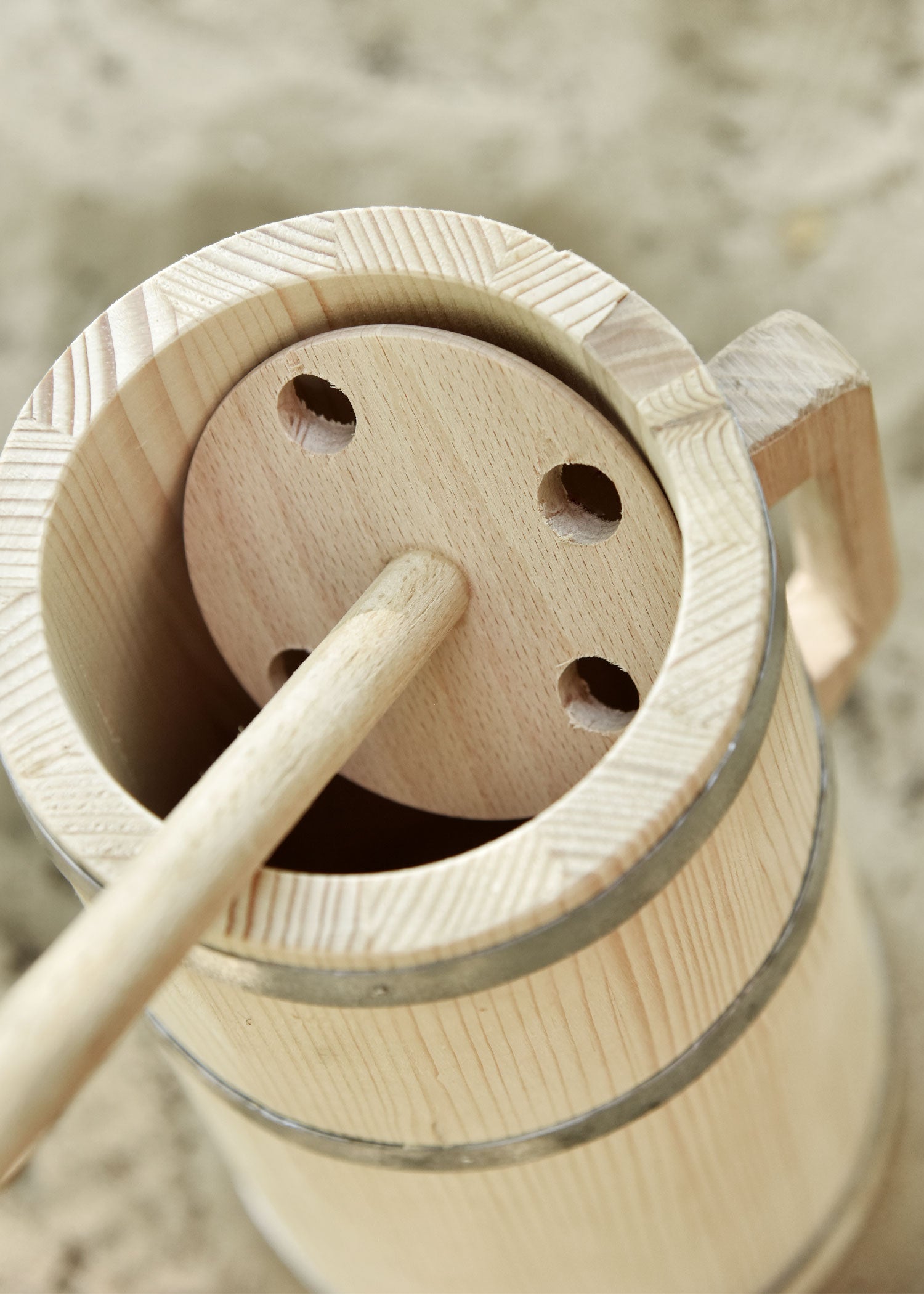 Imagen única de: Mantequera De Madera De Abeto, Aprox. 65 X 20 X 14 Cm.