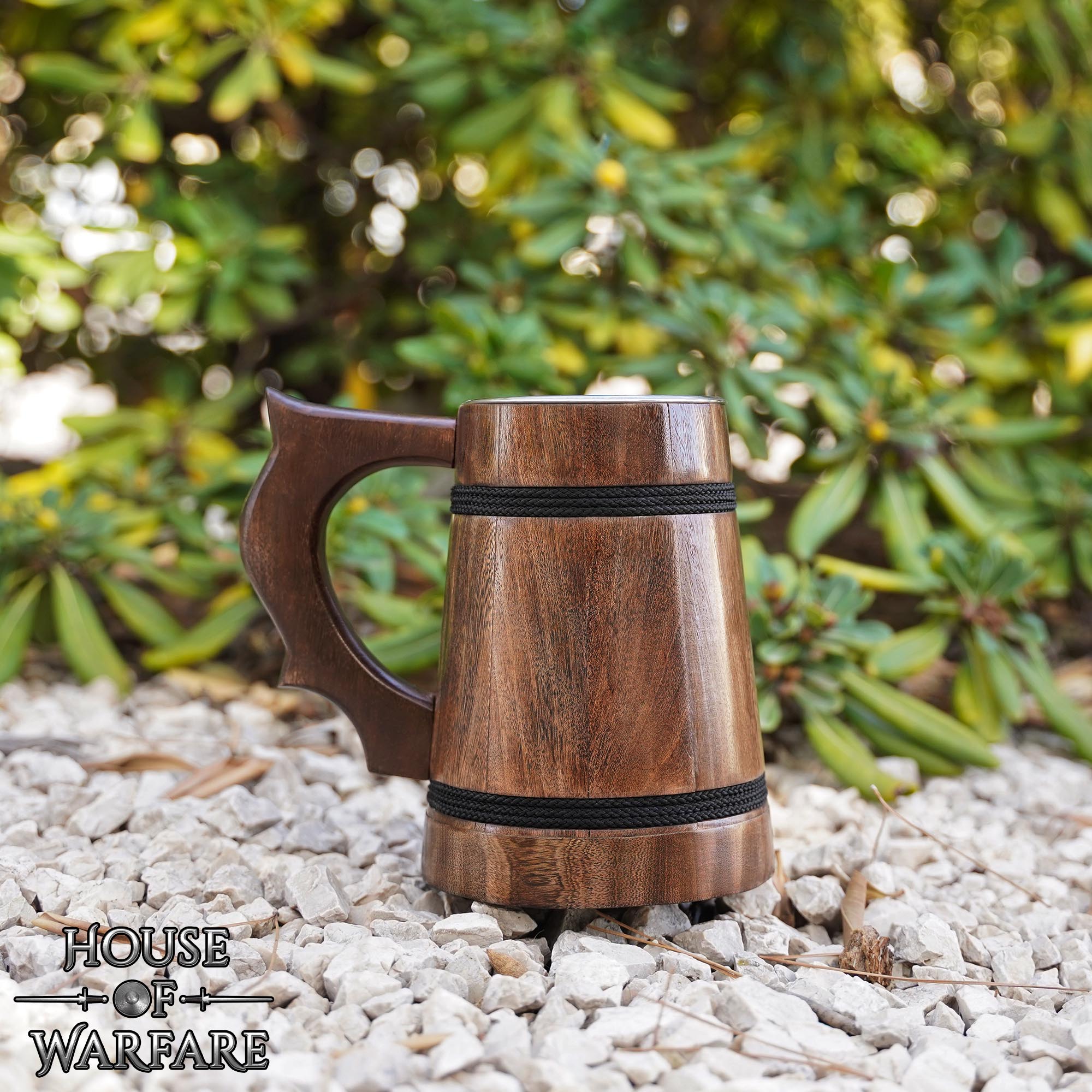 Imagen única de: Jarra Vikinga de Madera con Revestimiento de Acero Inoxidable - Acabado Pulido