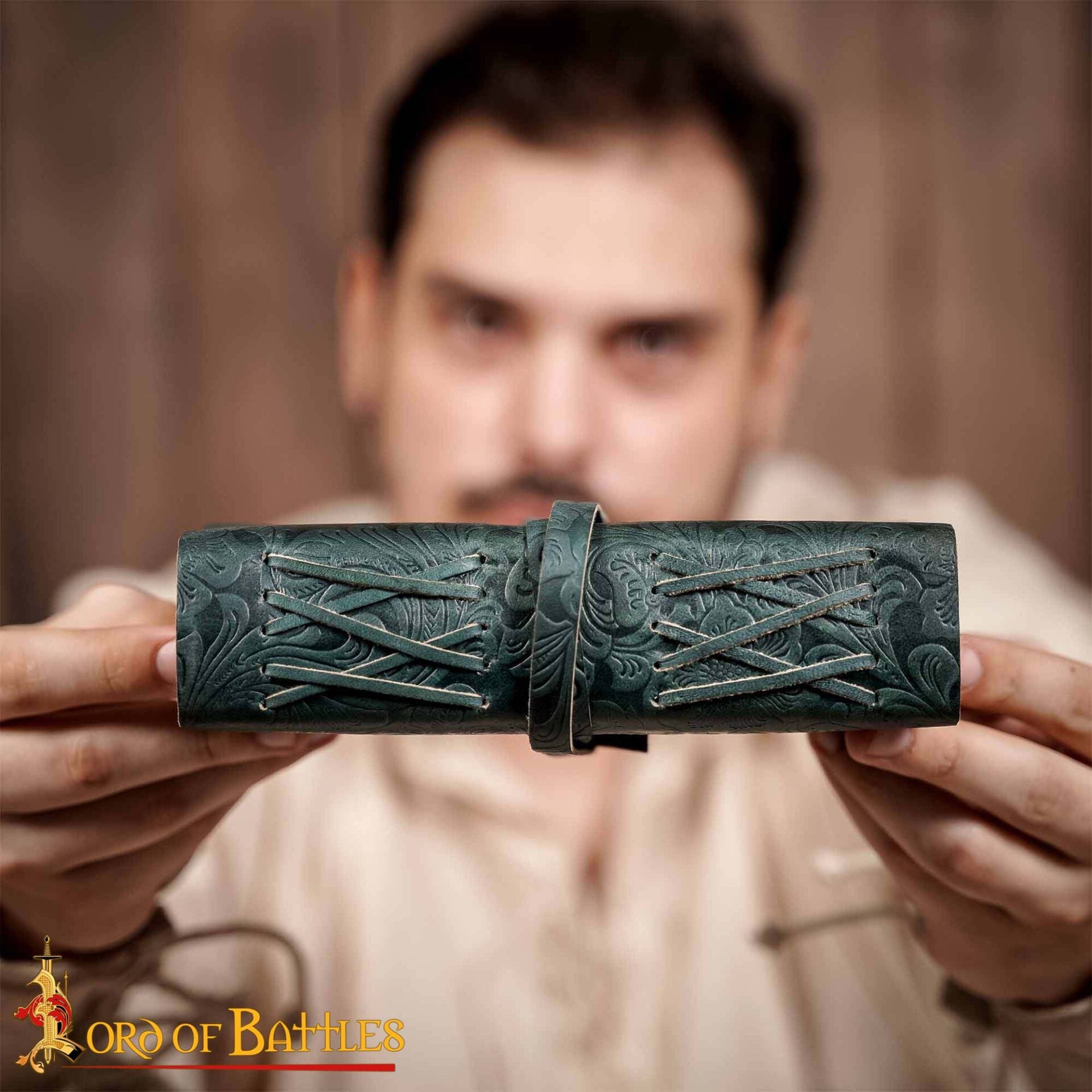 Imagen única de: Diario Medieval de Cuero con Papel Antiguo -verde - Diario Hecho a Mano