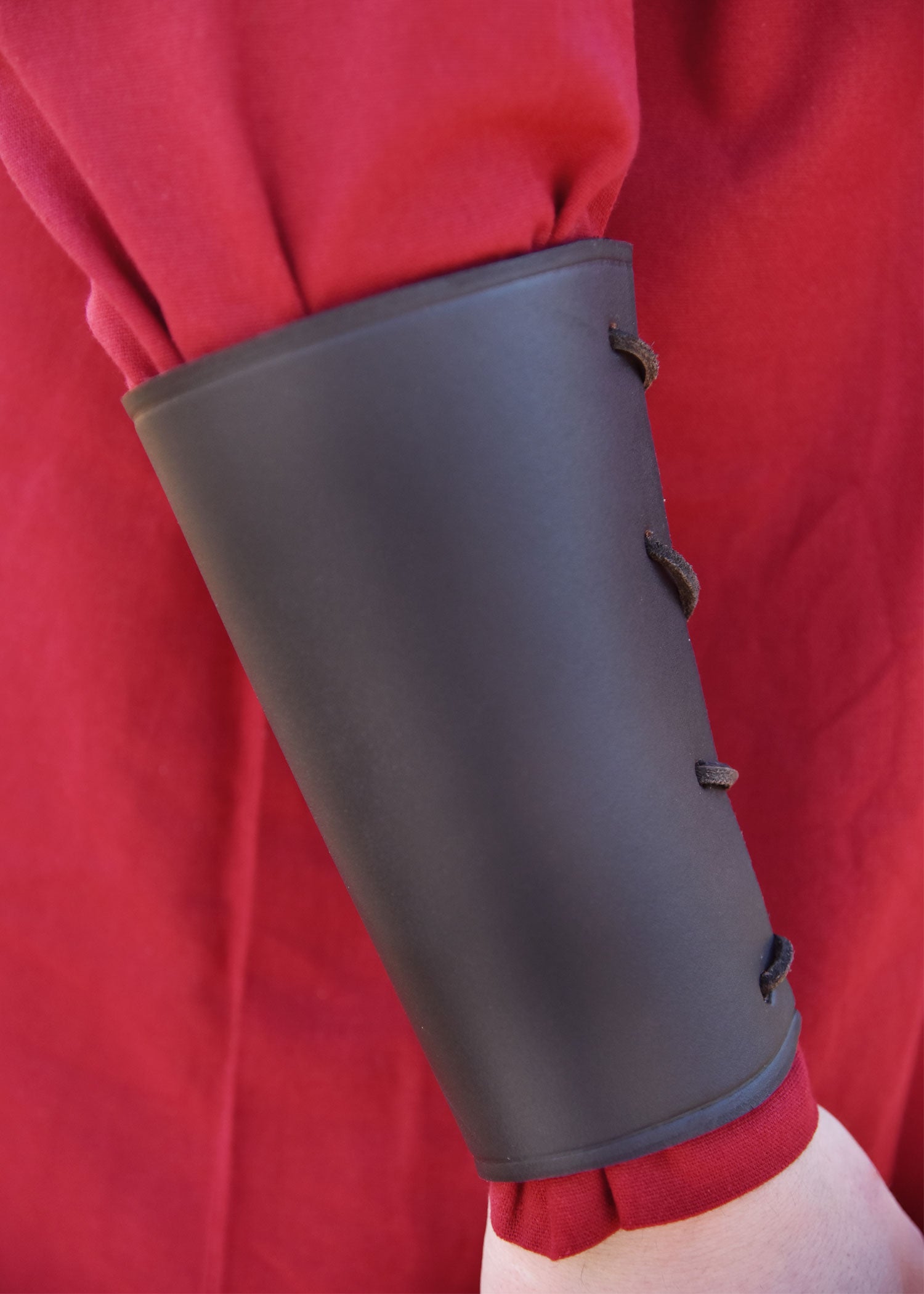 Imagen única de: Puño Con Lazo En Marrón, Con Tiras Cuadradas.