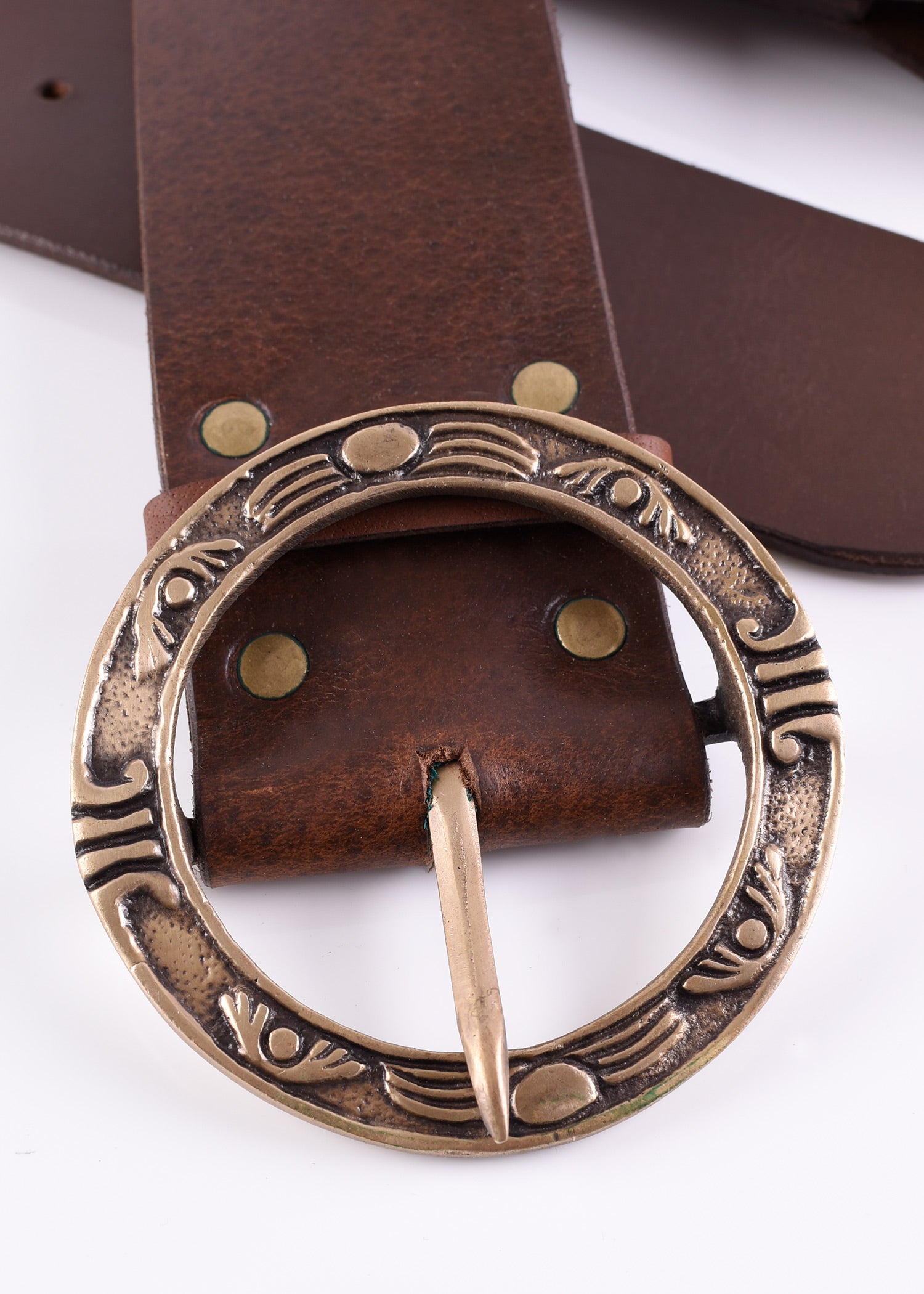 Imagen única de: Correa Cruzada Pirata Con Hebilla Redonda.