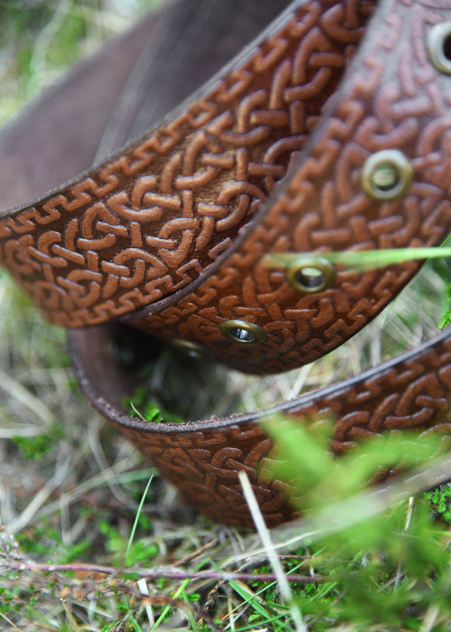 Imagen única de: Cinturón De Piel Con Hebilla Y Motivo Celta Grabado, Marrón