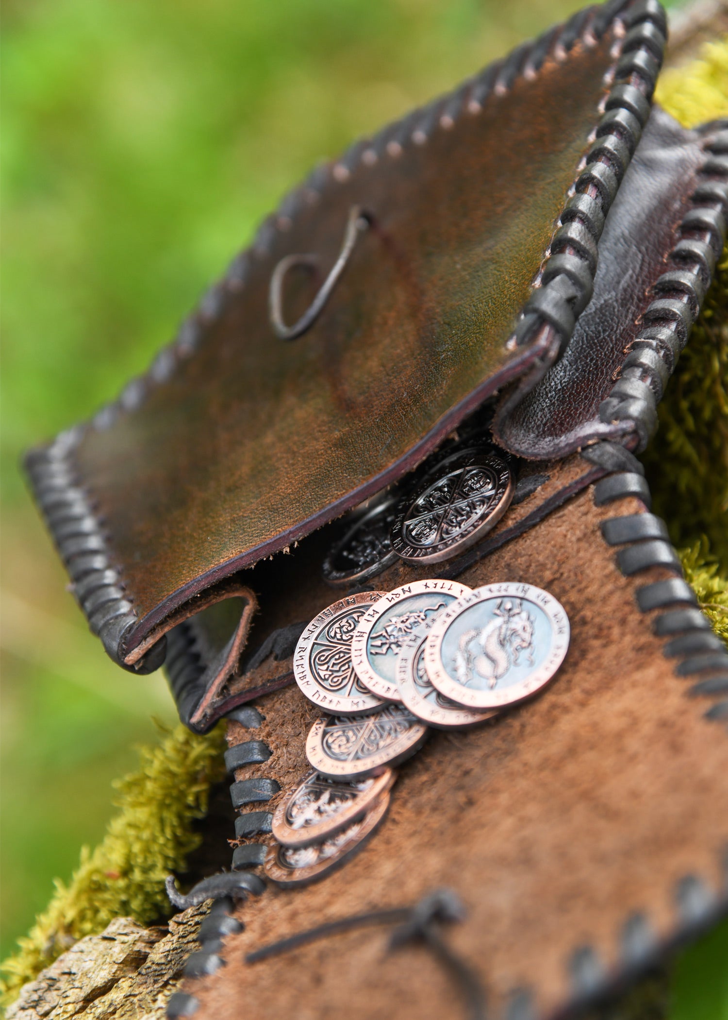 Imagen única de: Bolso De Cuero Celta, Riñonera Medieval Con Motivo Picto