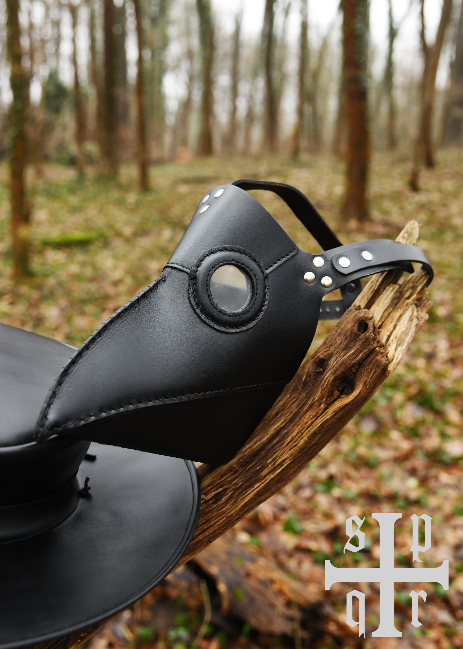 Imagen única de: Set Doctor De La Plaga - Máscara Y Sombrero De Cuero