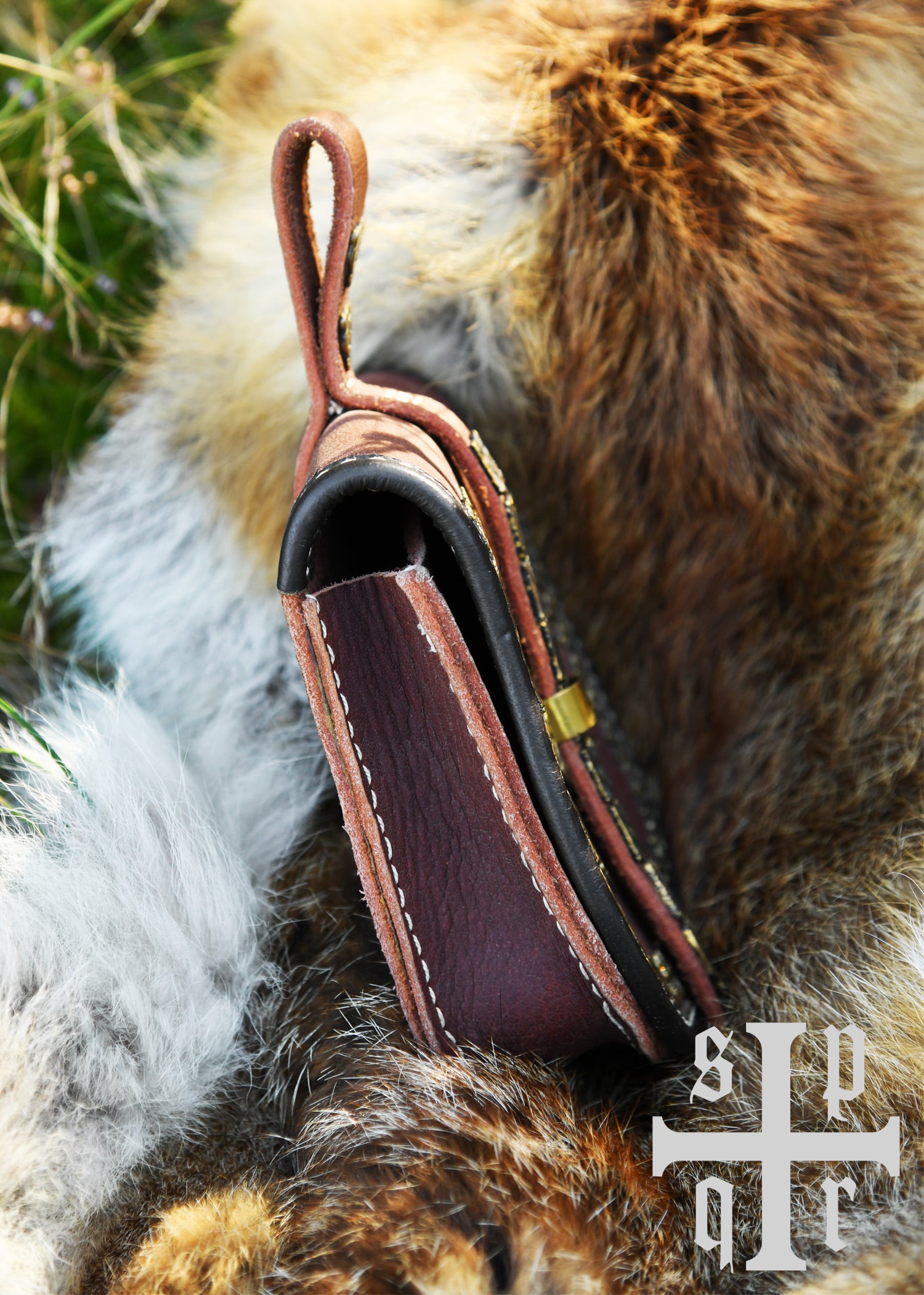 Imagen única de: Bolso Birka, Riñonera Vikinga Fabricada En Piel.