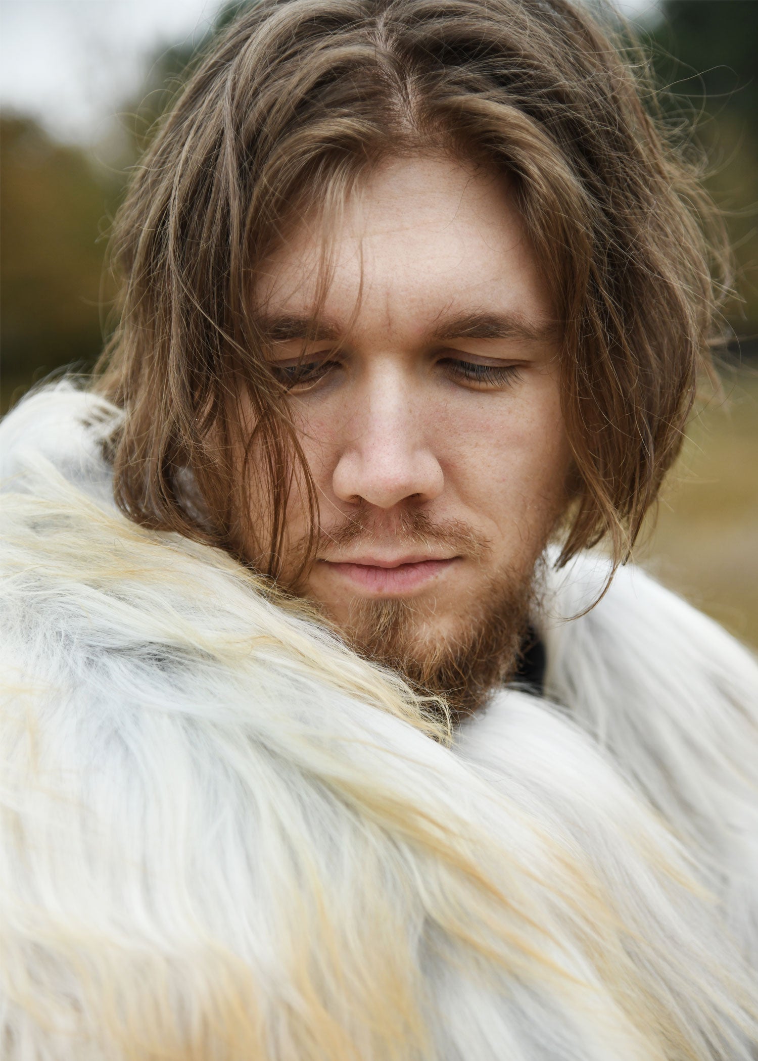 Imagen única de: Piel De Hombro Hecha De Piel De Caracol Nordland, Moteada De Blanco