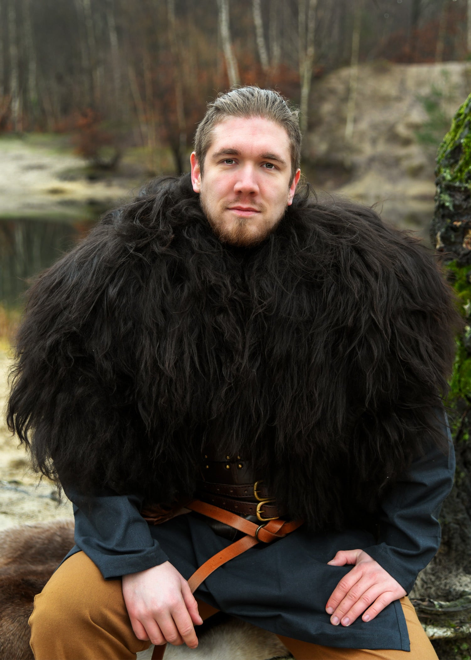 Imagen única de: Piel De Hombro, Capa De Piel Berserker Negro